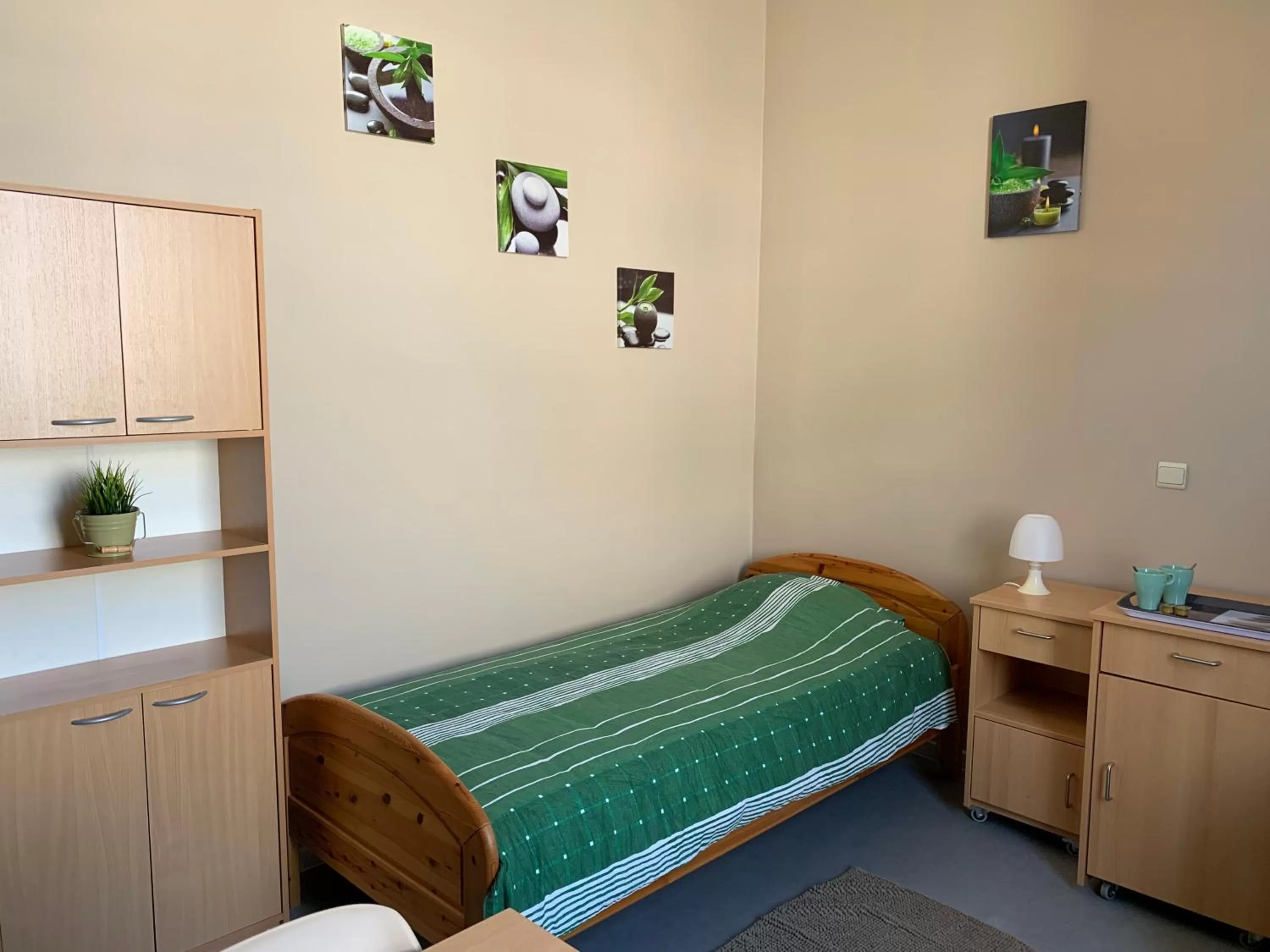 Photo of the whole room, Bed in Carpe Diem