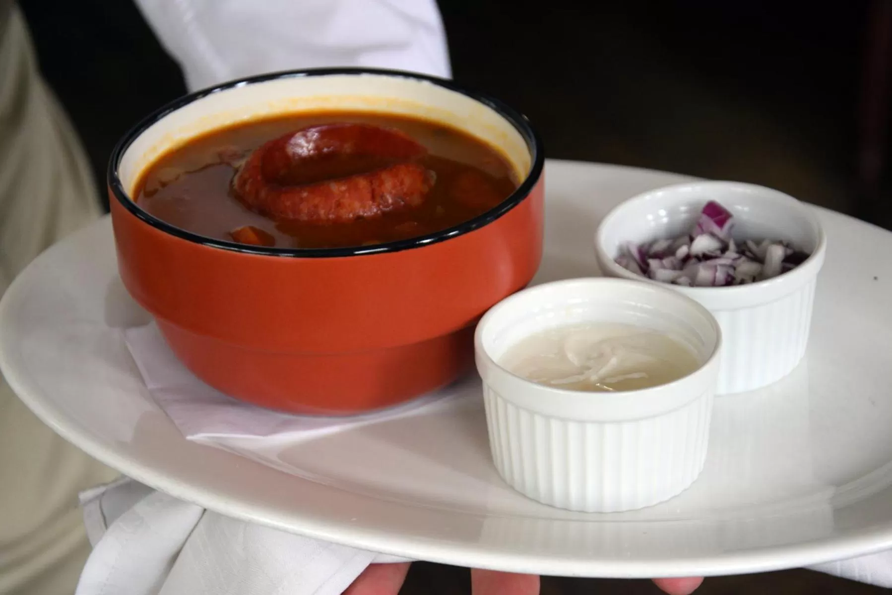 Restaurant/places to eat in Villa Hotel