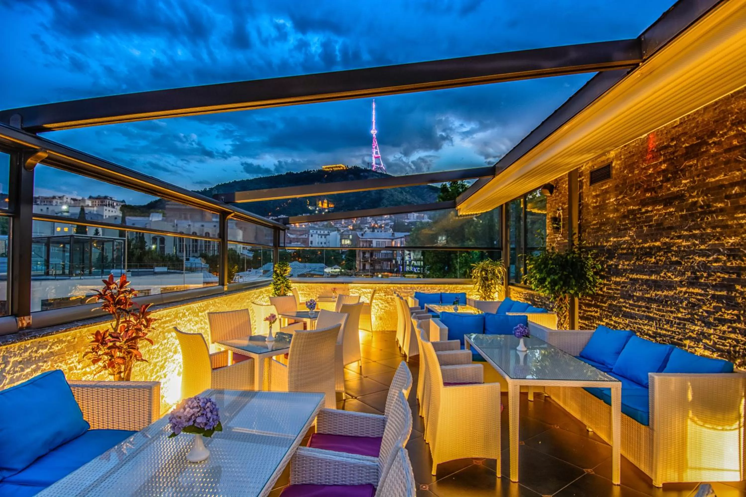 Restaurant/places to eat in River Side Hotel Tbilisi