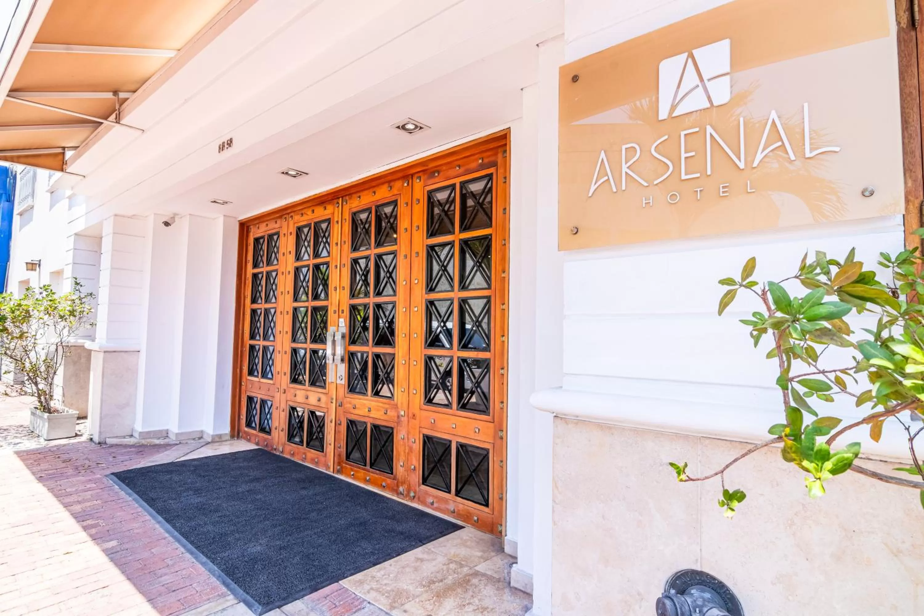 Facade/entrance in GHL Arsenal Hotel