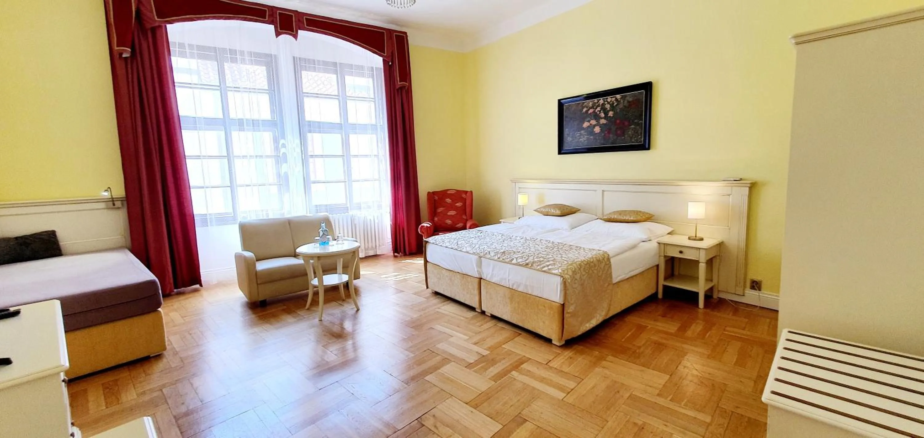 Property building, Bed in Hotel Metamorphis