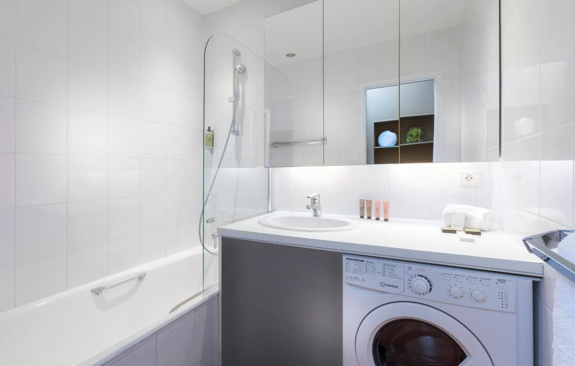 Bathroom in Résidence Charles Floquet