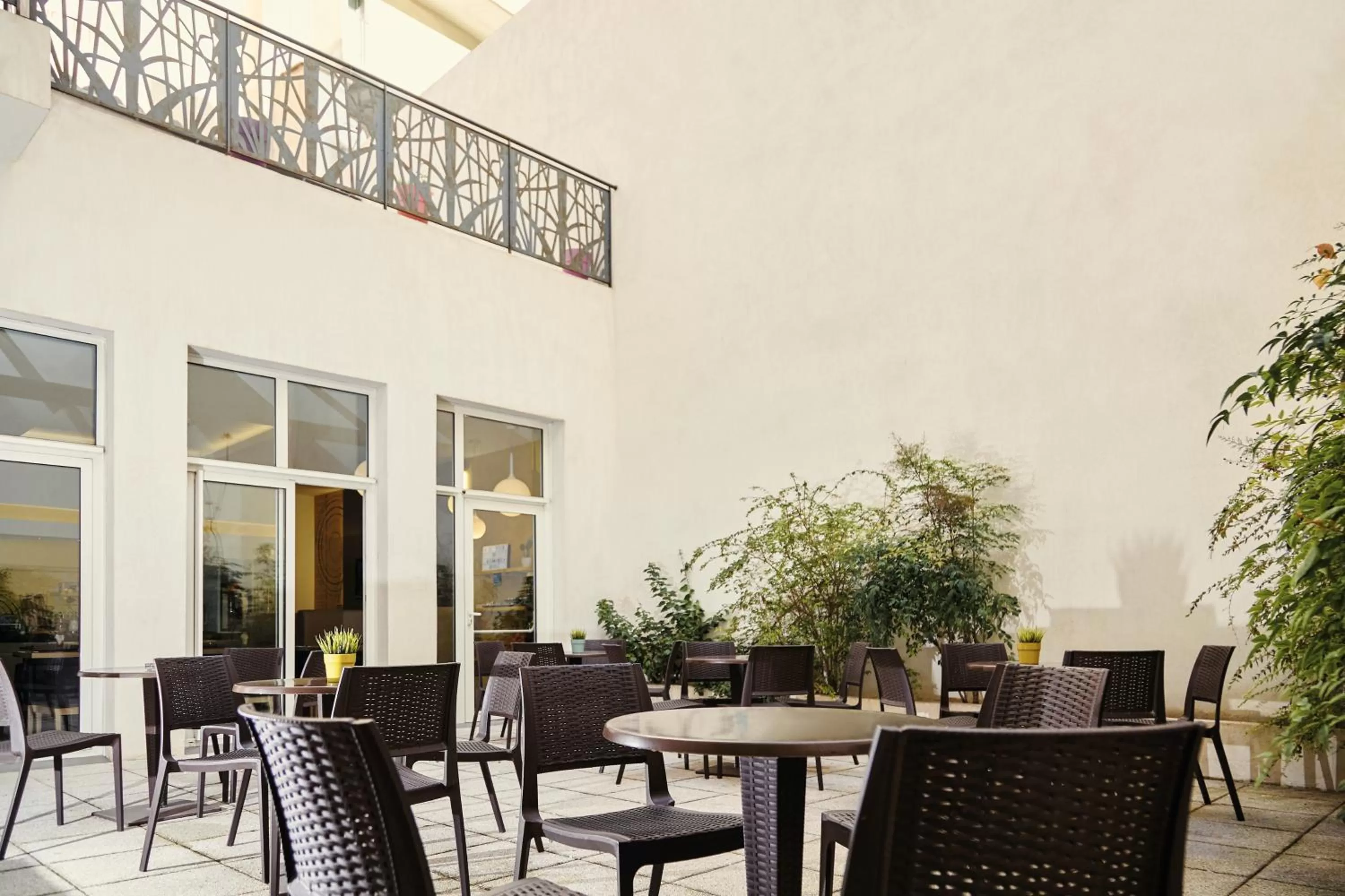 Restaurant/places to eat in ibis Styles Marseille Gare Saint-Charles