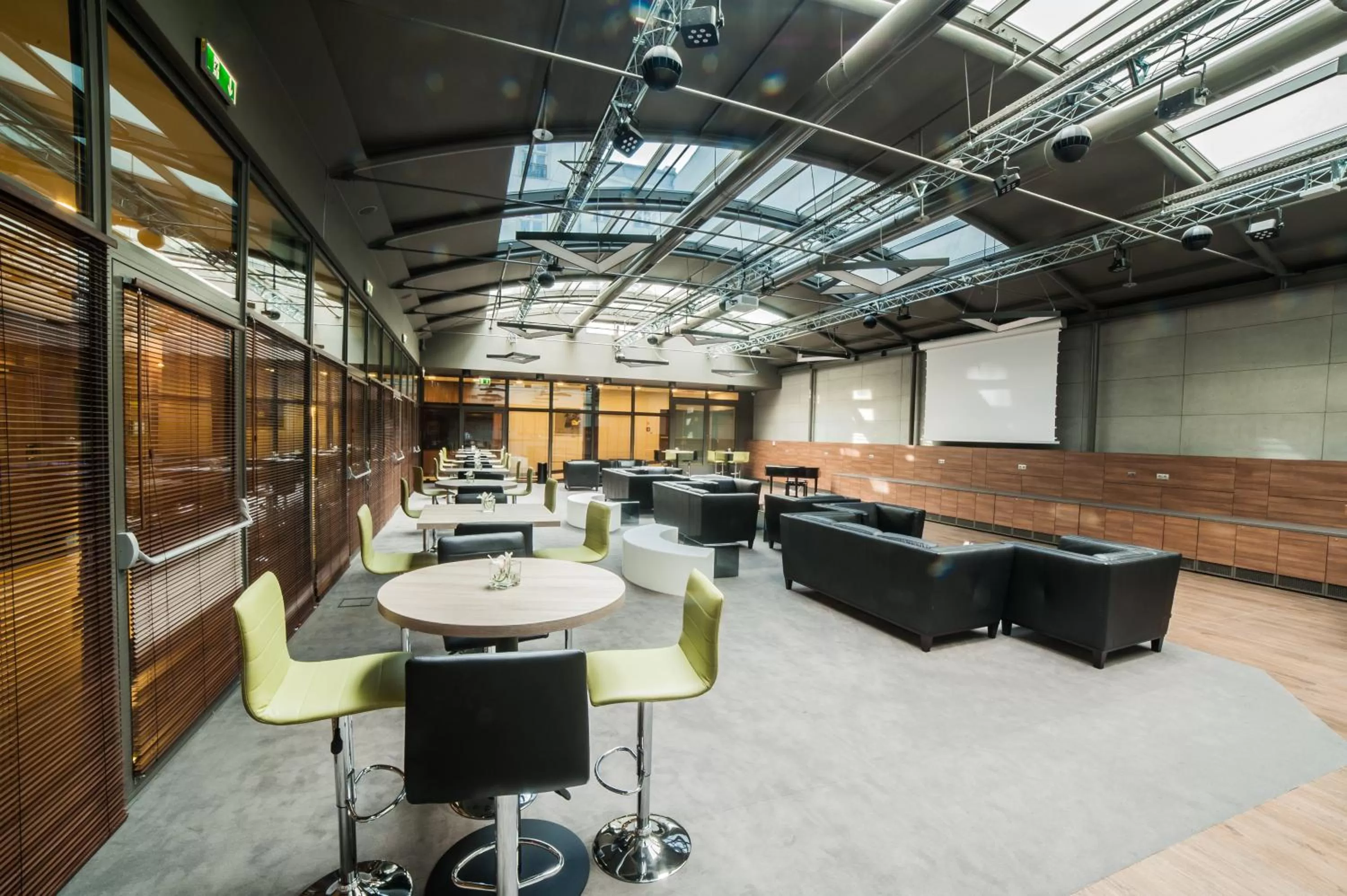 Meeting/conference room in Holiday Inn Krakow City Centre by IHG