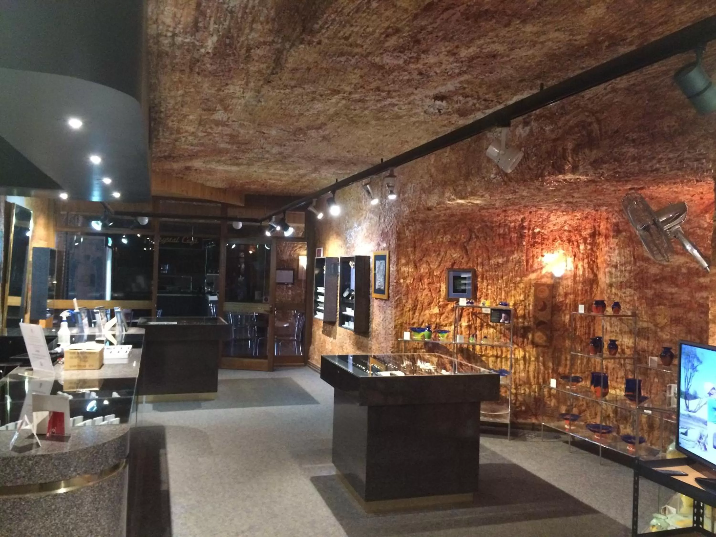 On-site shops in Desert Cave Hotel