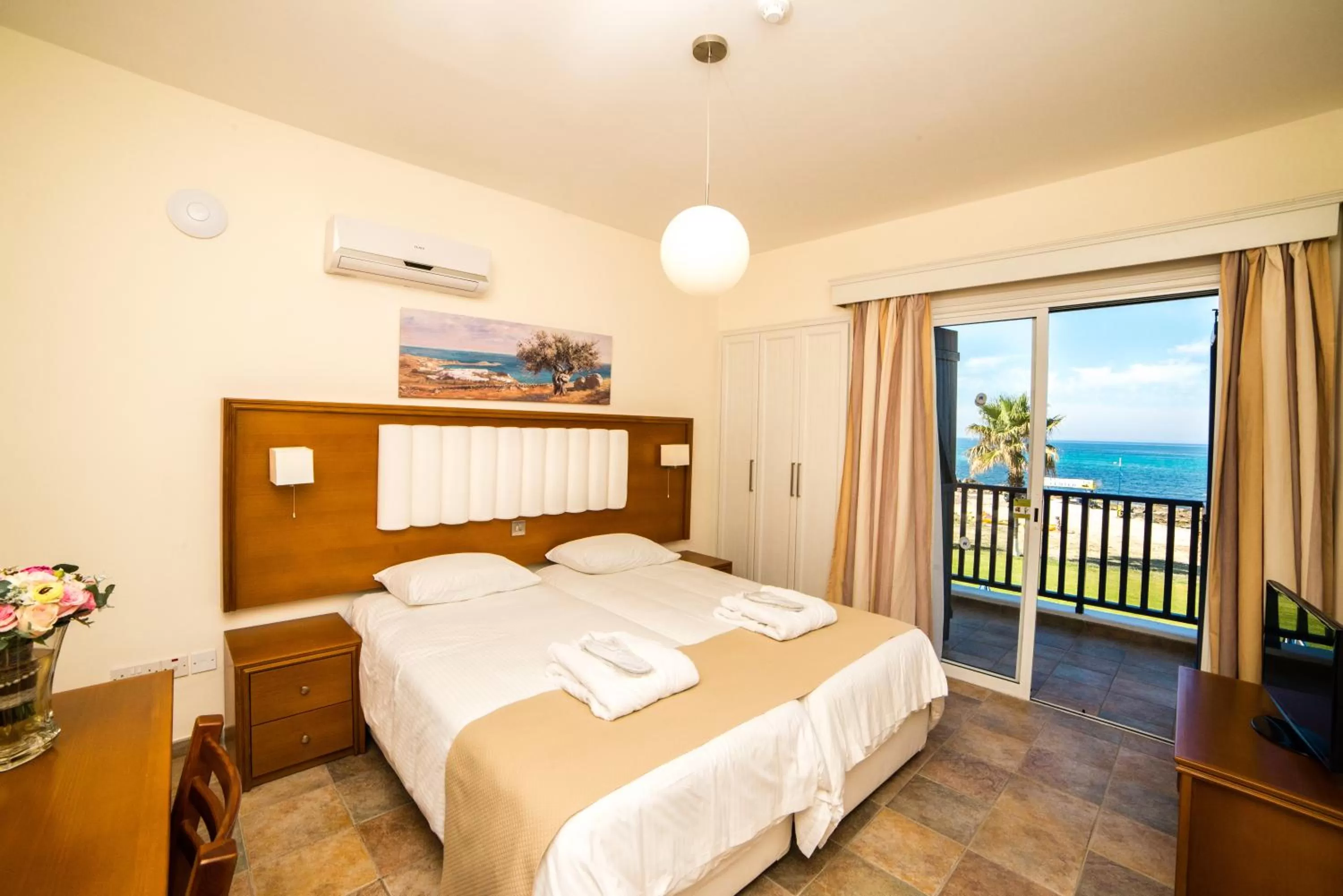 Bed in Kefalos Beach Tourist Village