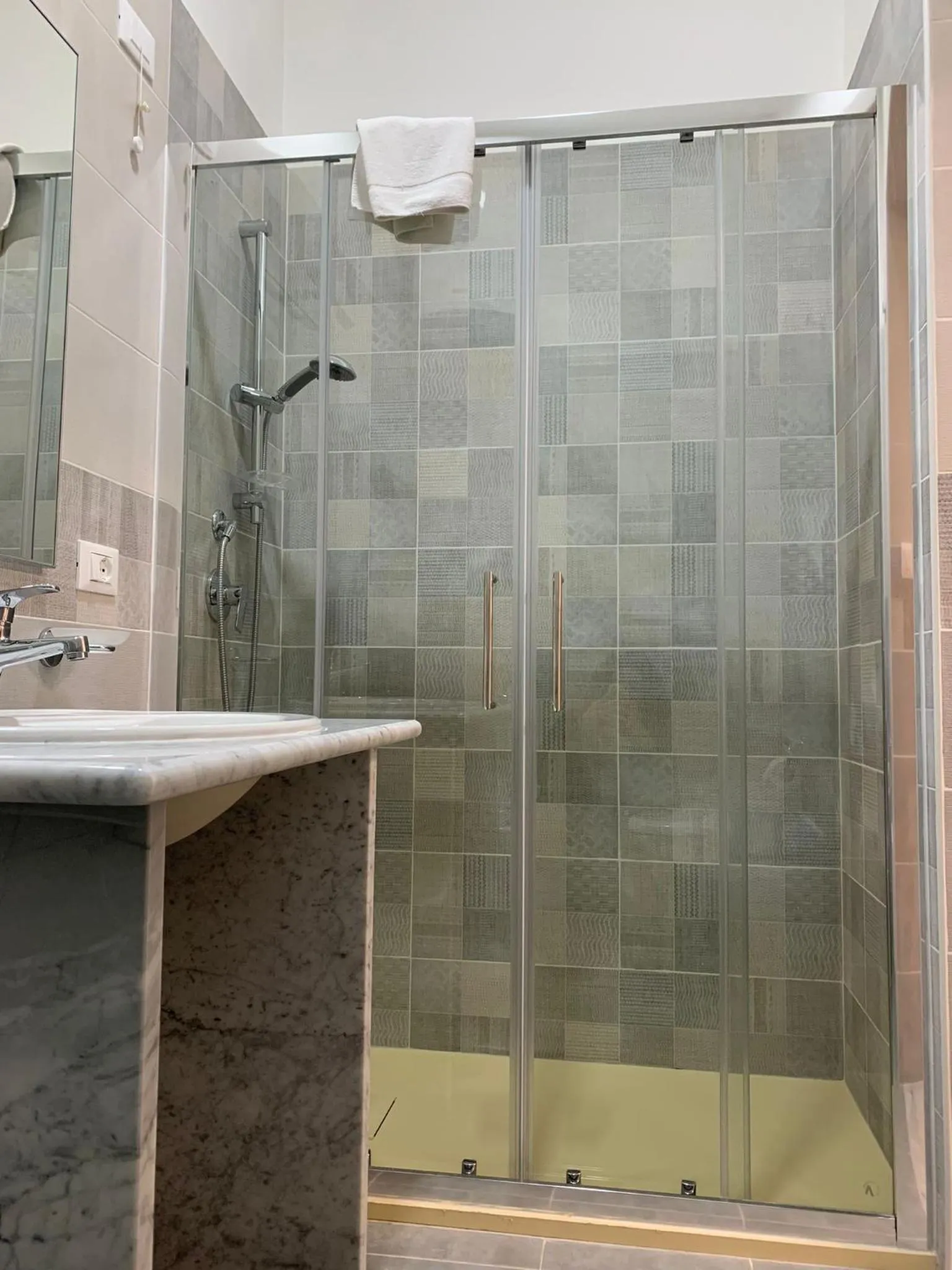 Bathroom in 38 Aira Hotels