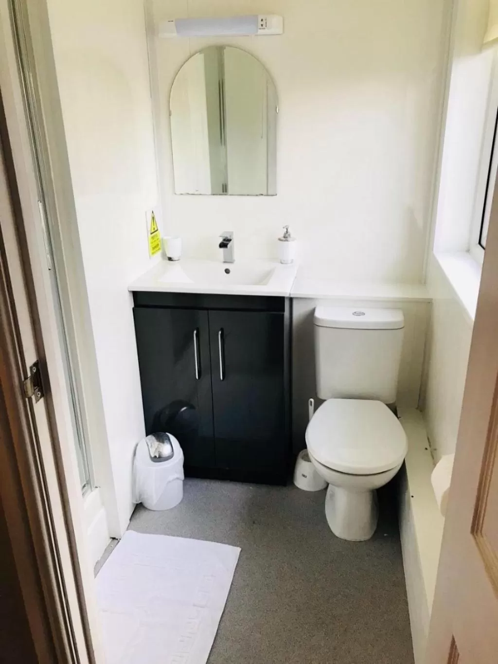 Bathroom in The Traxx Hotel