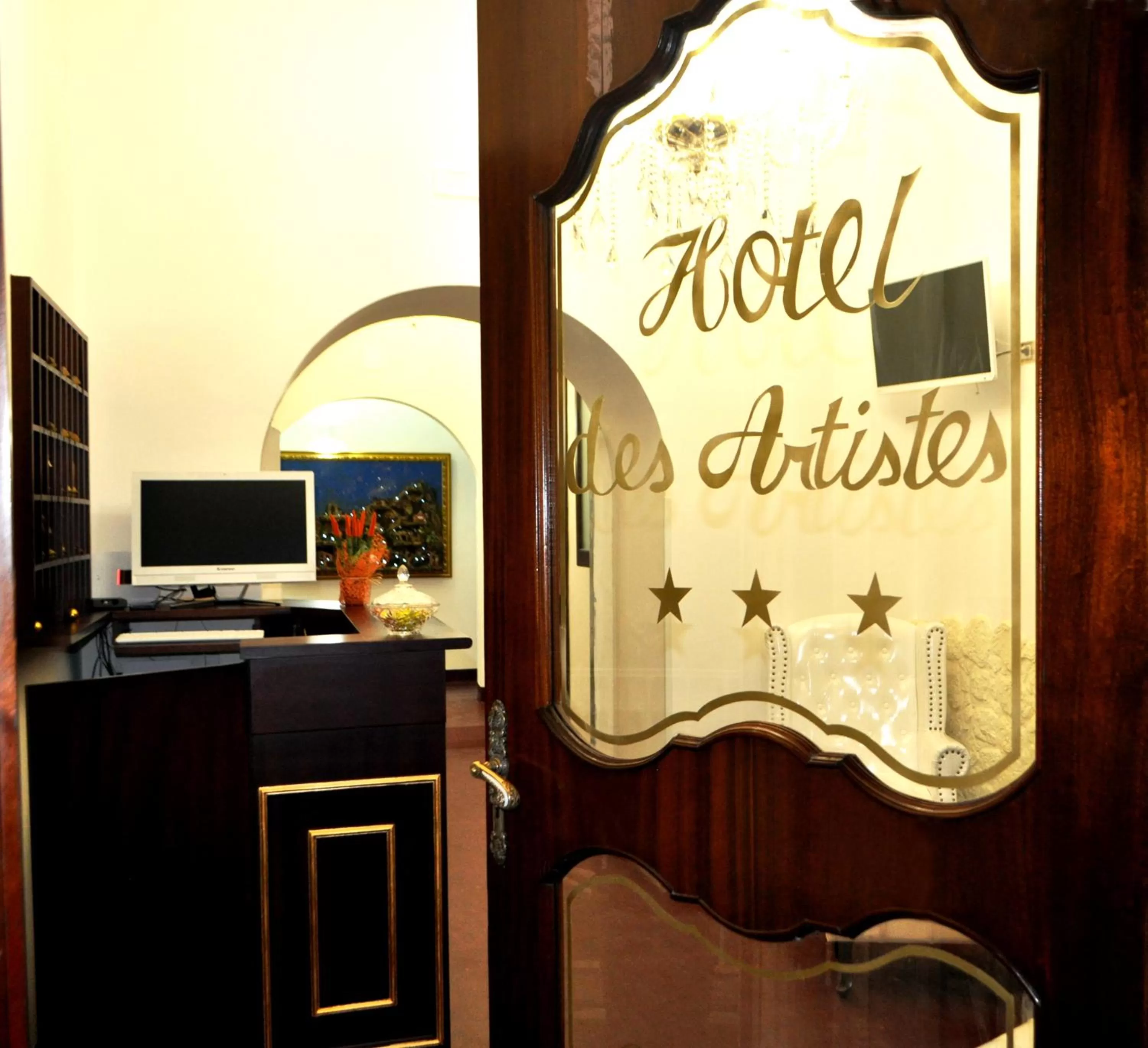Facade/entrance in Hotel des Artistes