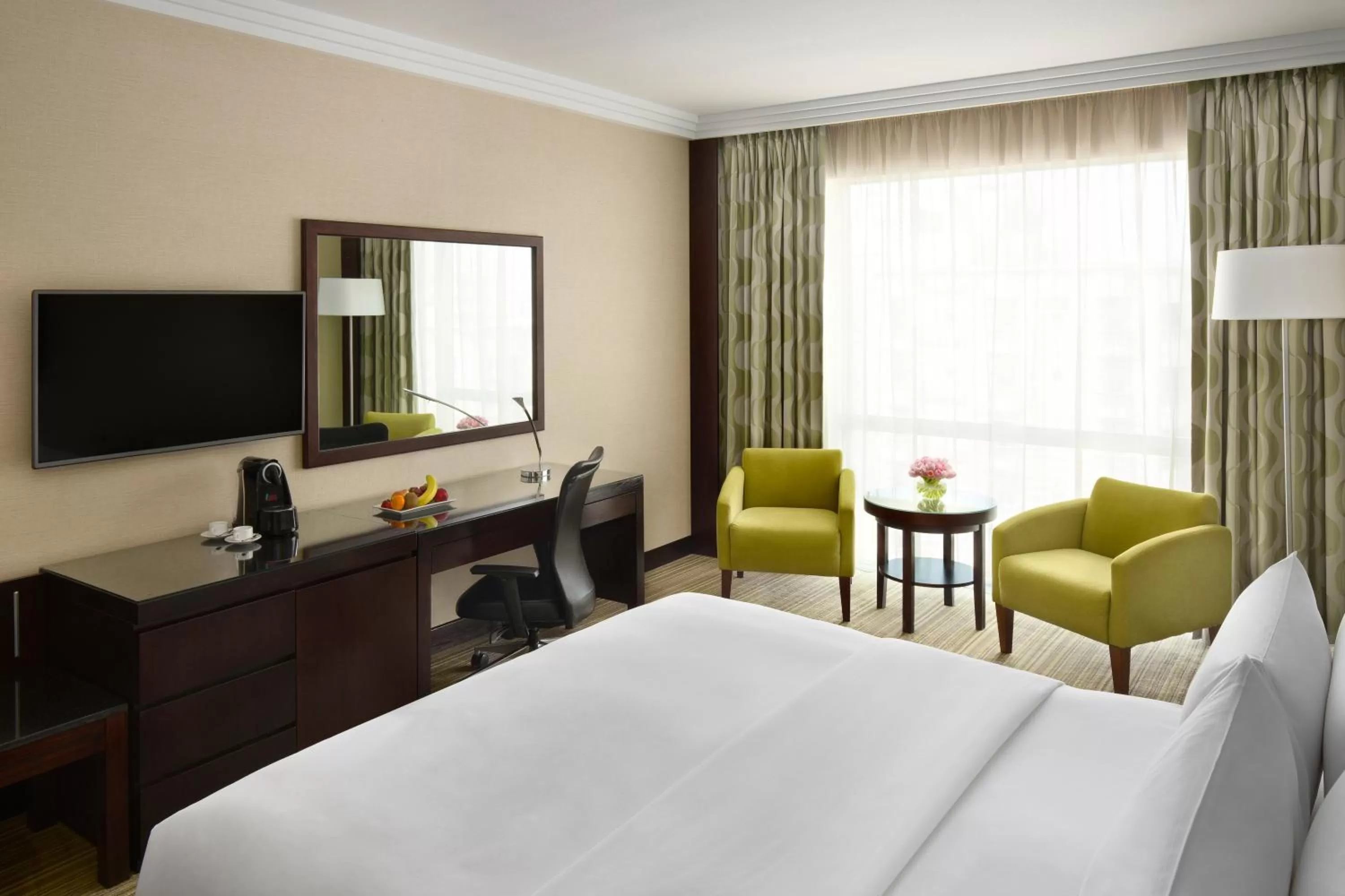 Photo of the whole room, Bed in Crowne Plaza Jeddah by IHG