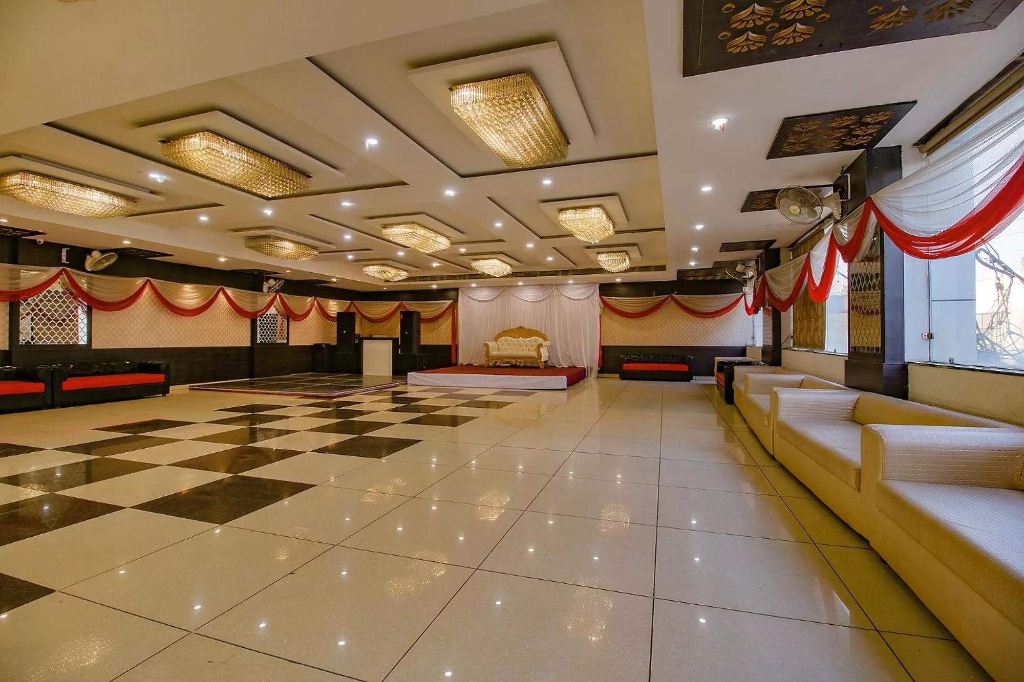Banquet/Function facilities in FabHotel 4G