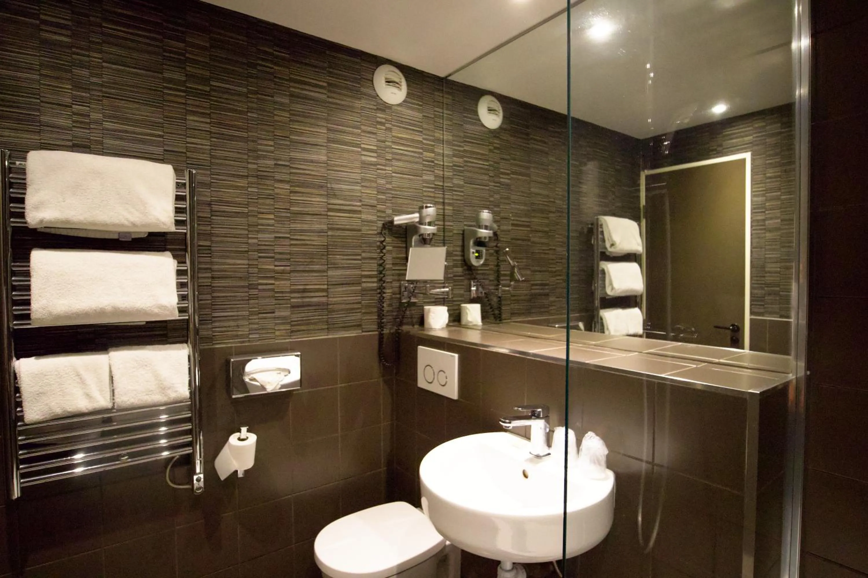 Bathroom in Appia La Fayette