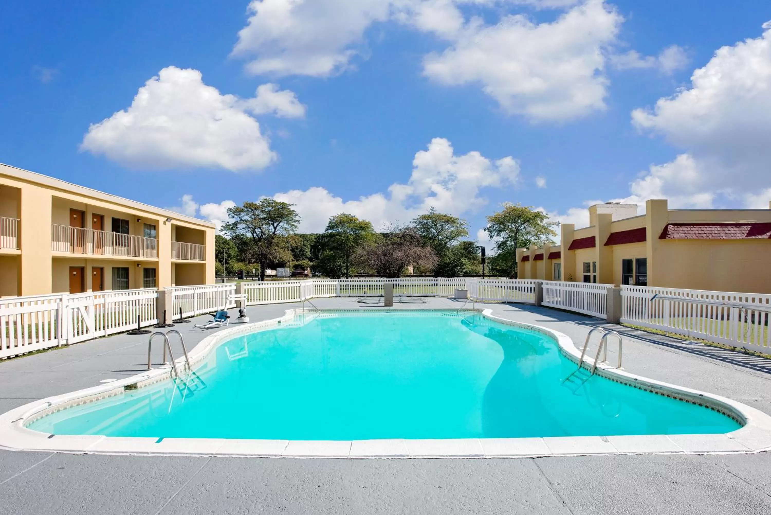 Swimming pool in Days Inn by Wyndham Easton