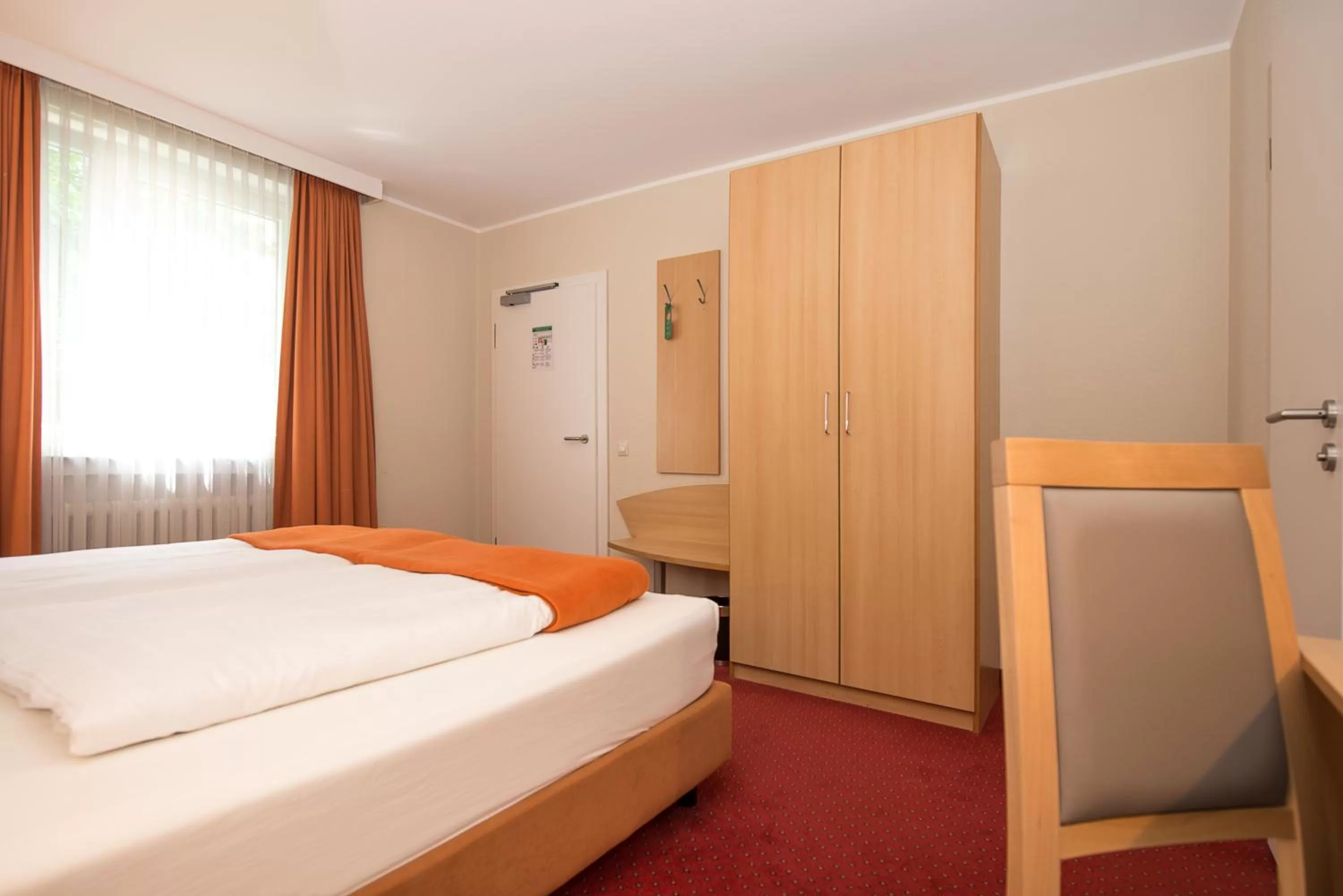 Photo of the whole room, Bed in Comfort Garni Stadtzentrum Hotel