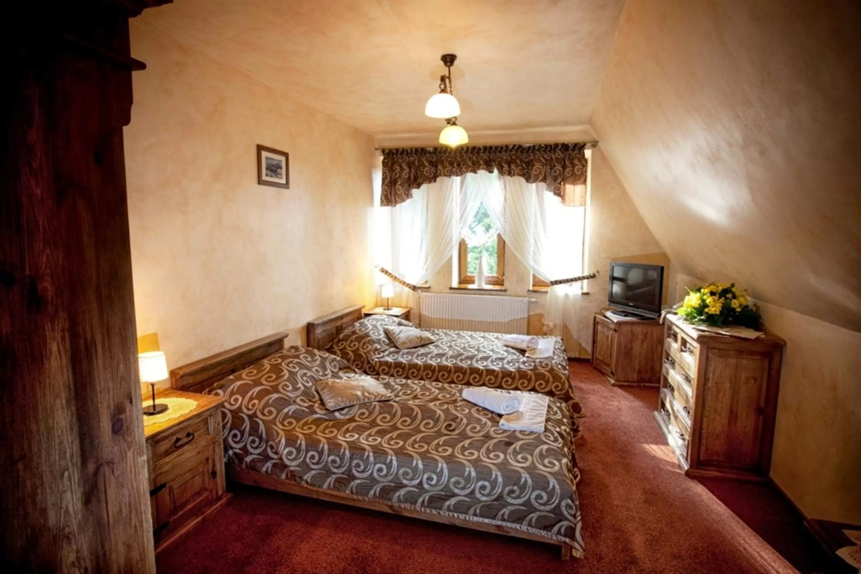 Photo of the whole room, Bed in Hotel Dwór Karolówka