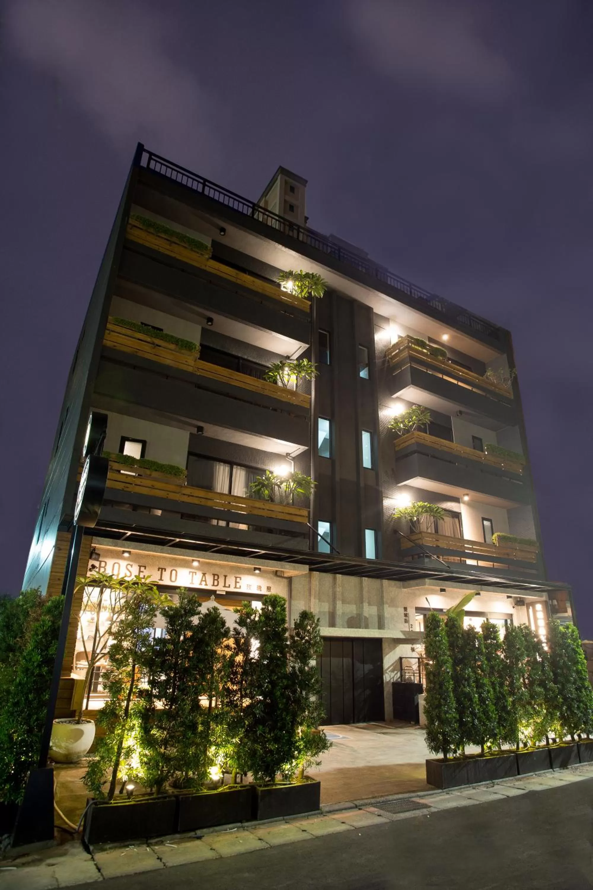 Facade/entrance in Royal Rose Hotel Shuangcheng Hall