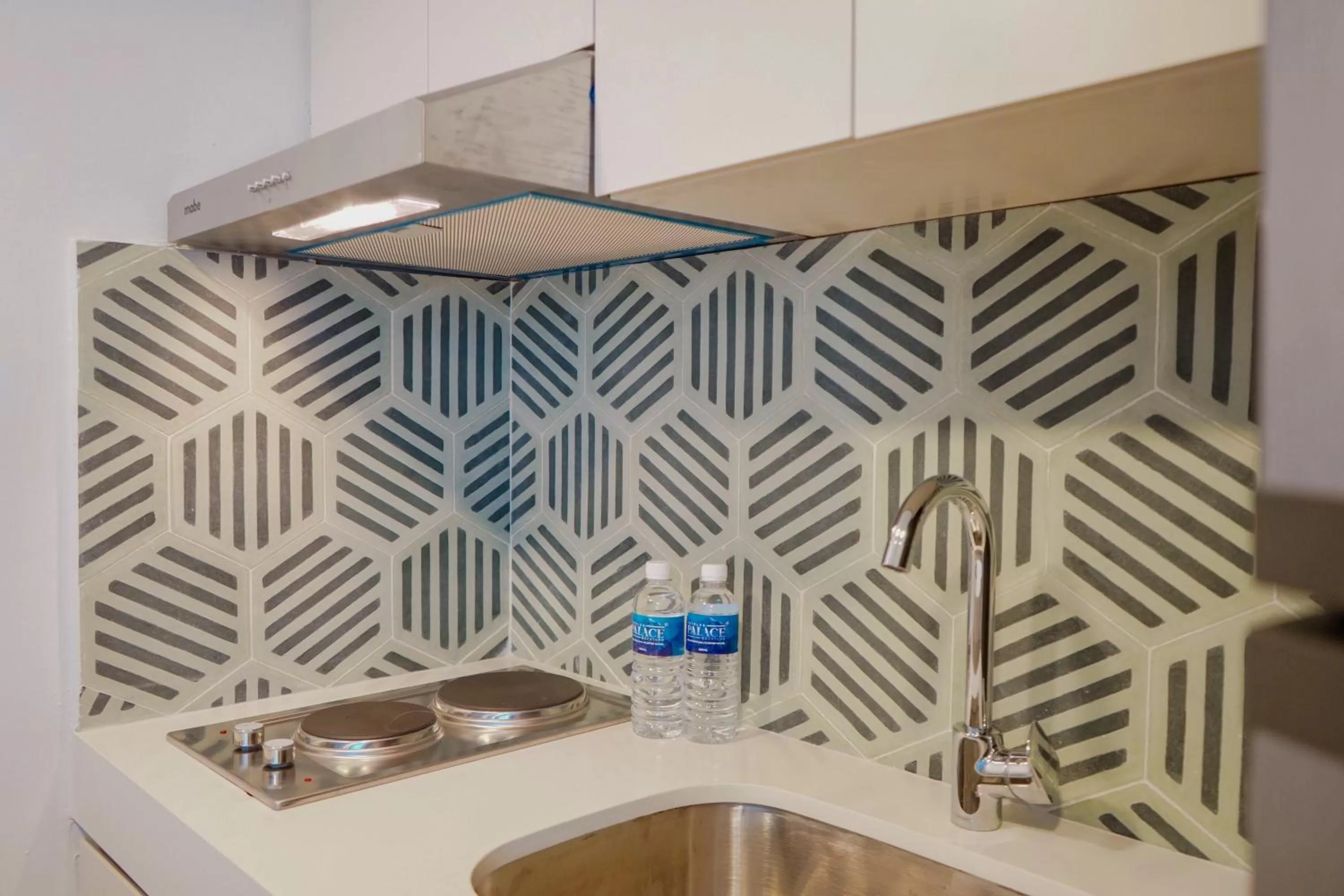 Kitchen or kitchenette, Kitchen/Kitchenette in Luna Palace