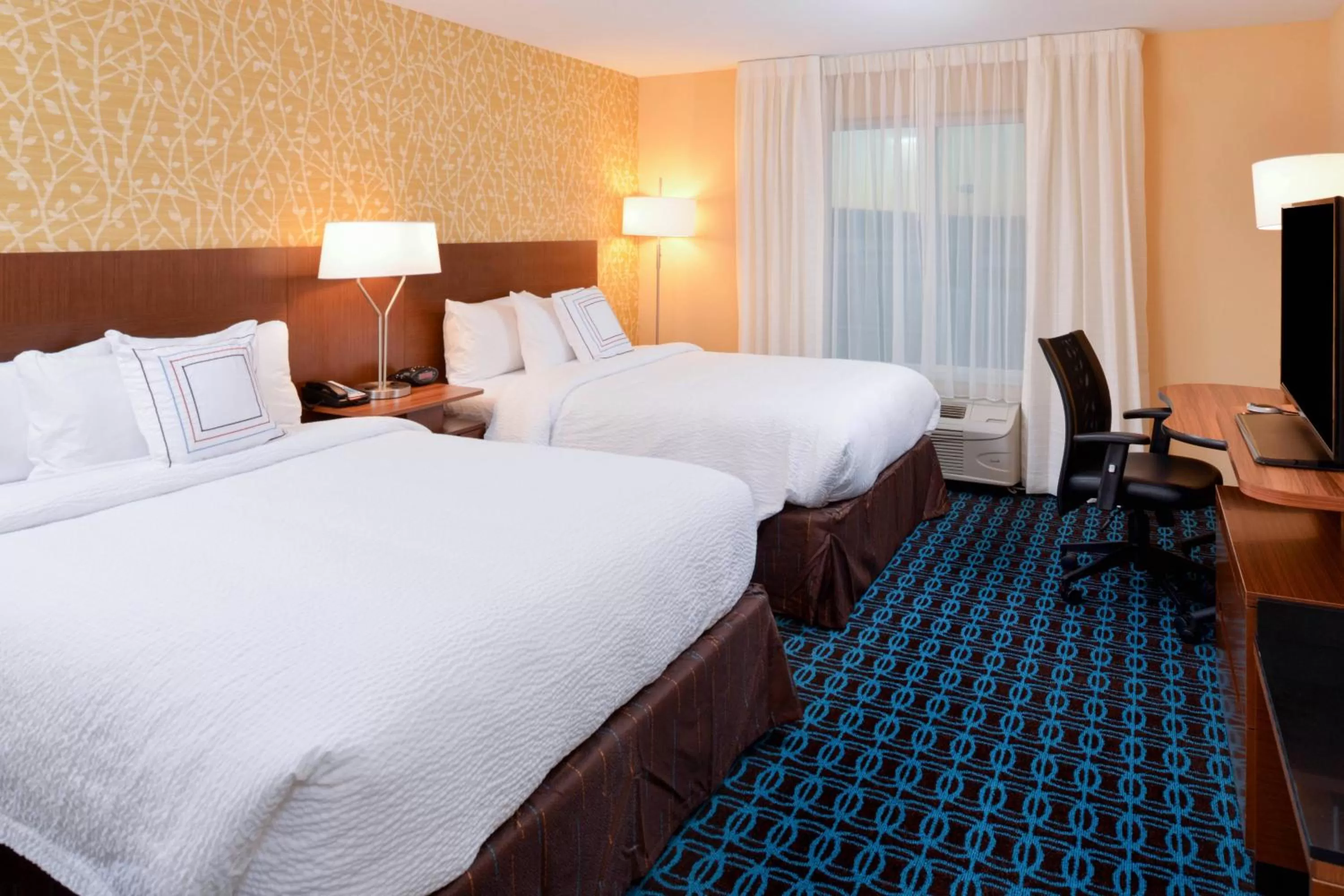 Queen Room with Two Queen Beds - Hearing Accessible in Fairfield Inn & Suites by Marriott Martinsburg