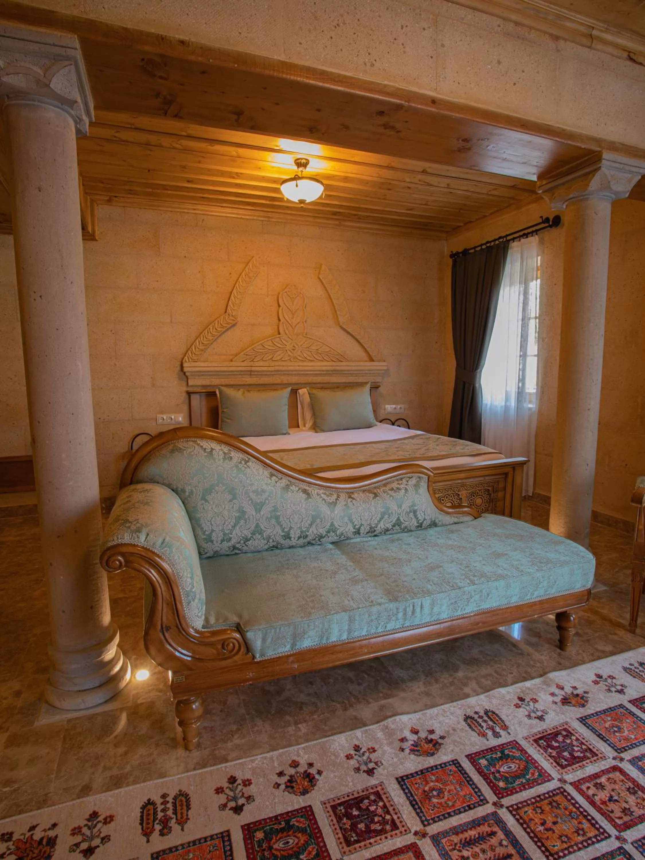 Bedroom, Bed in Cratus Stone Palace