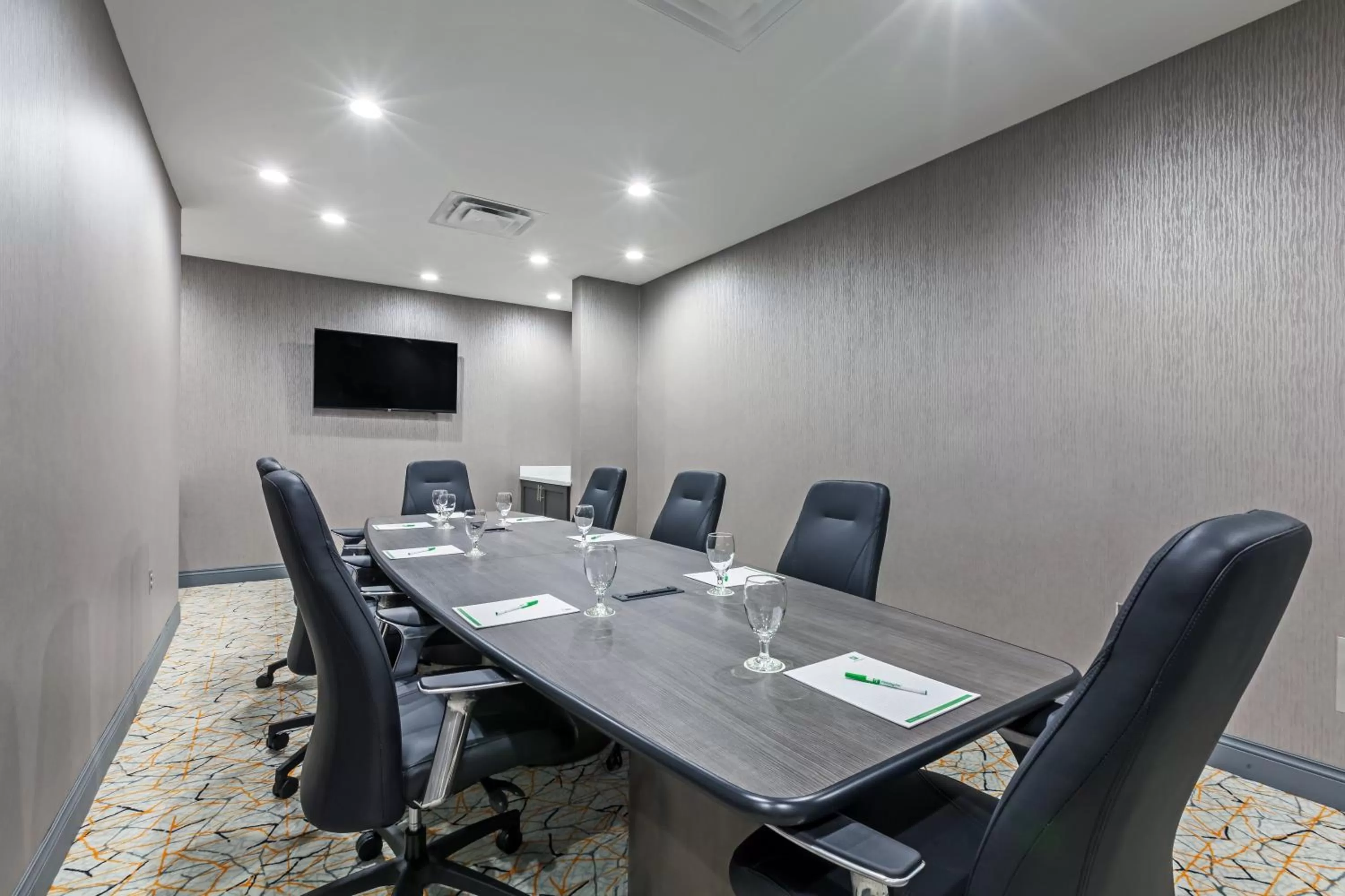 Meeting/conference room in Holiday Inn Houston NE-Bush Airport Area by IHG
