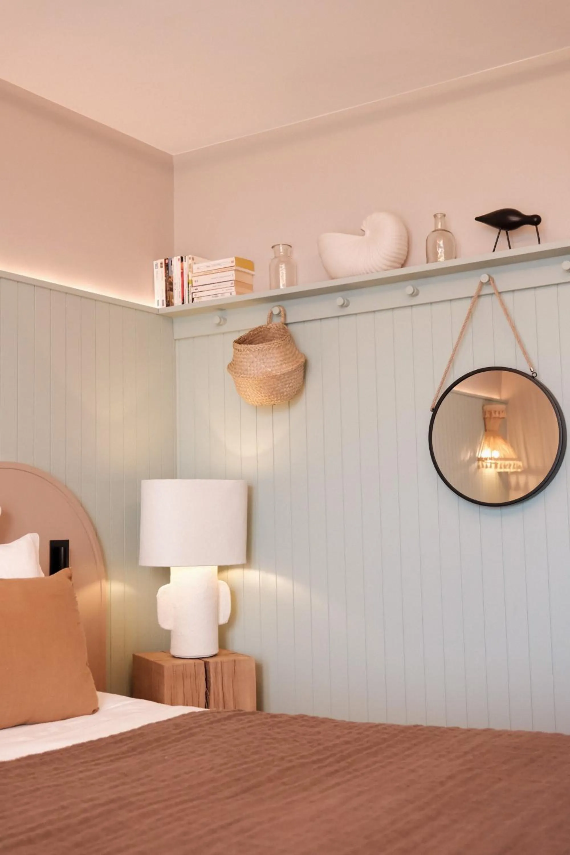 Bed in Emeria Dinard Thalasso Spa