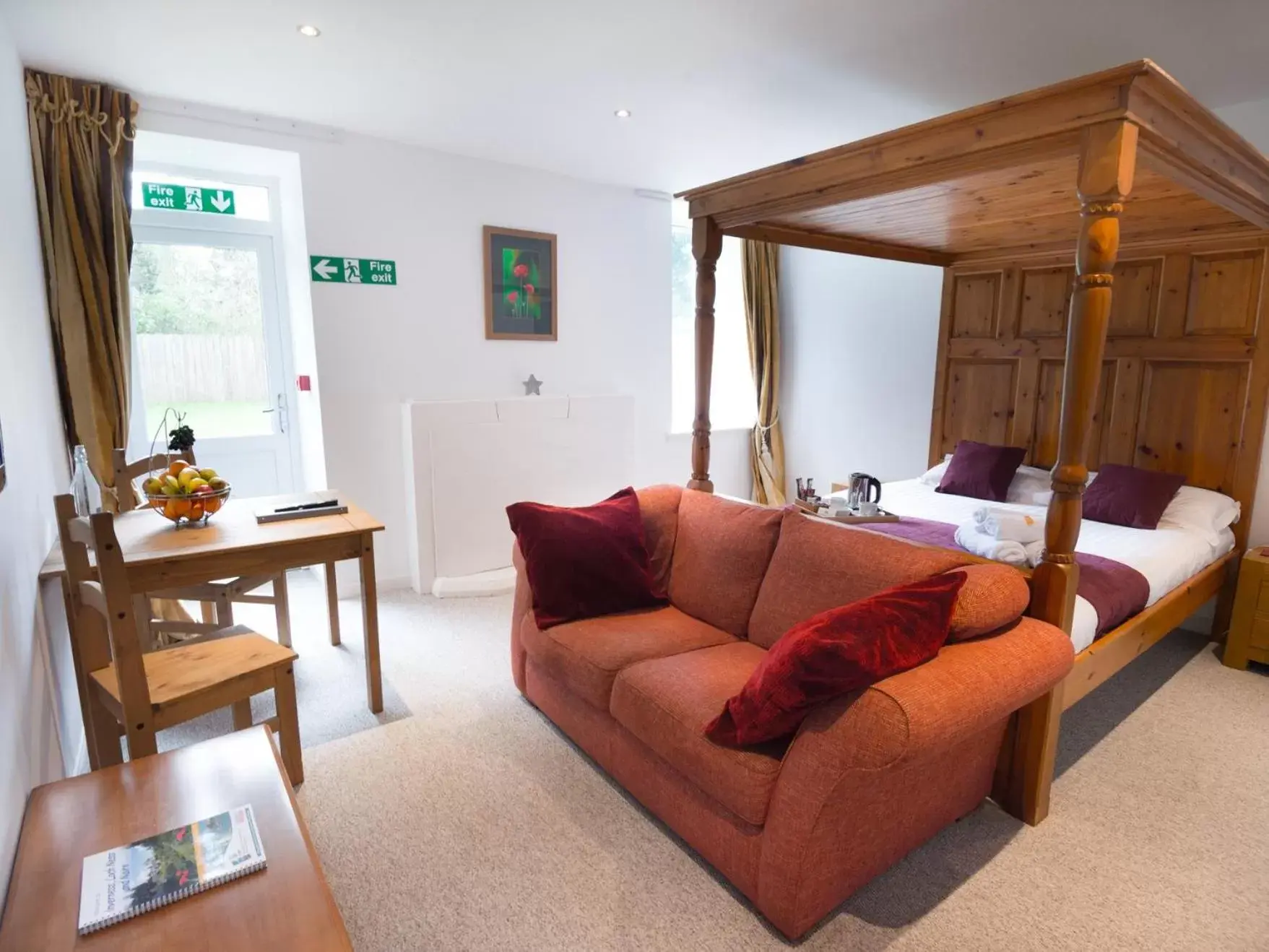 Superior Queen Room in Drumdevan Country House, Inverness Superior Queen Room in Drumdevan Country House, Inverness