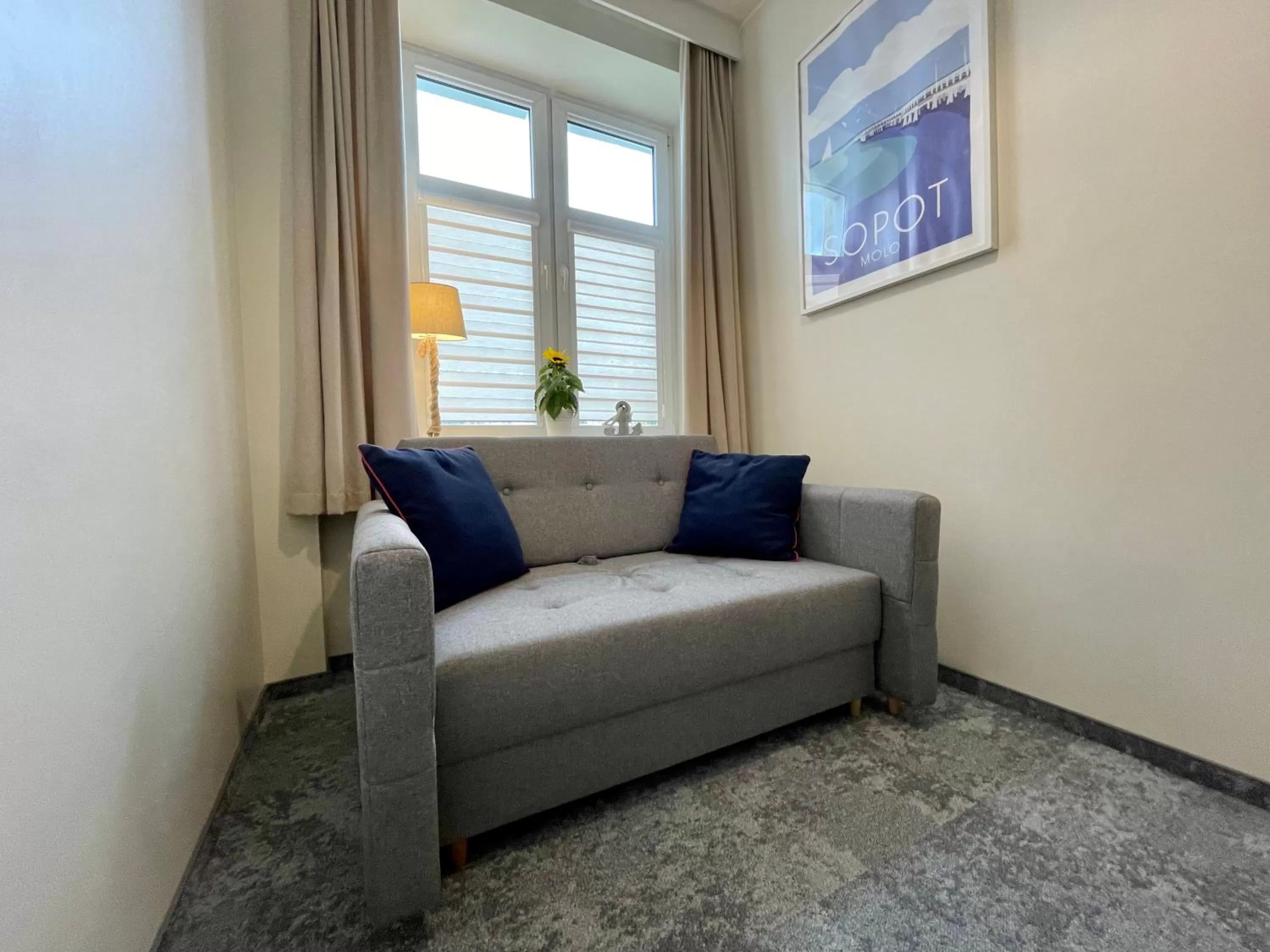 Deluxe Room (2 Adults + 1 Child) in SeaSide Sopot - butikowe noclegi przy plaży