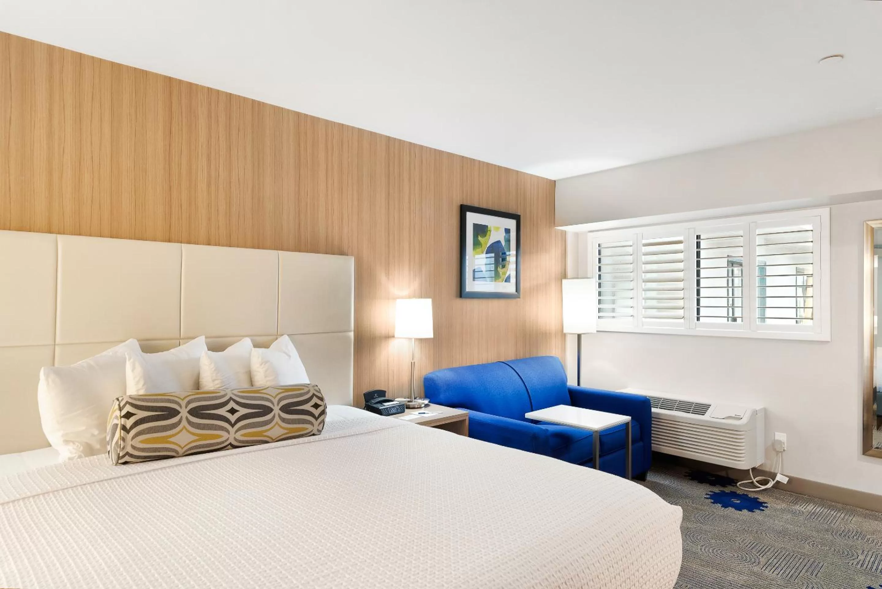 Bed in Best Western Red Coach Inn