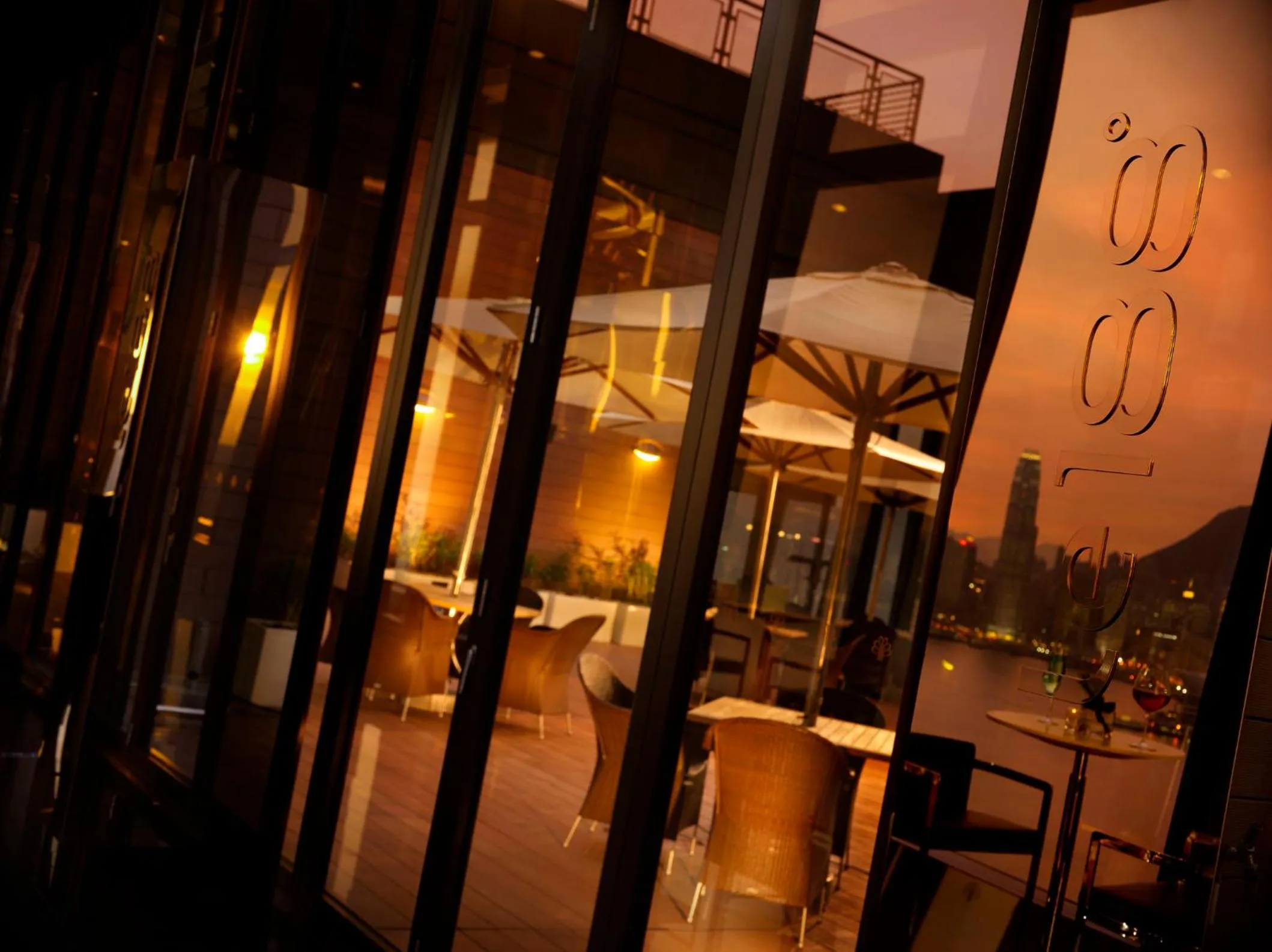 Restaurant/places to eat in Harbour Grand Hong Kong