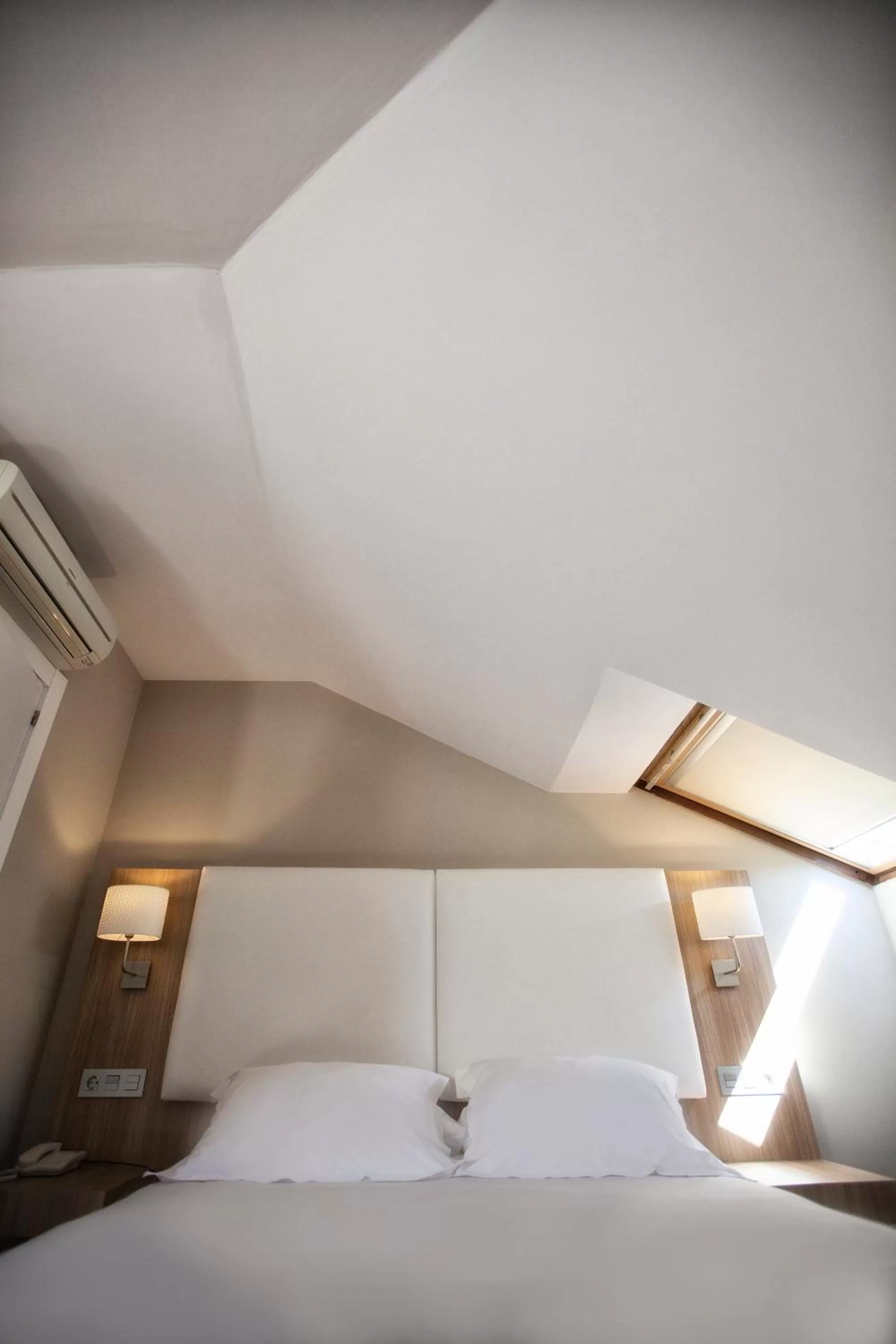 Bed in Hotel Los Lagos Nature