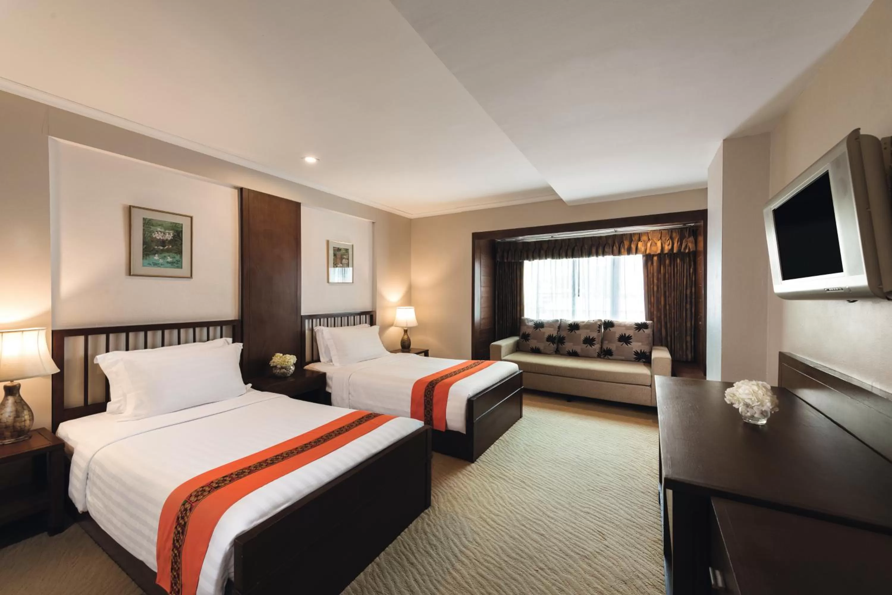 Bed in Movenpick Suriwongse Hotel Chiang Mai