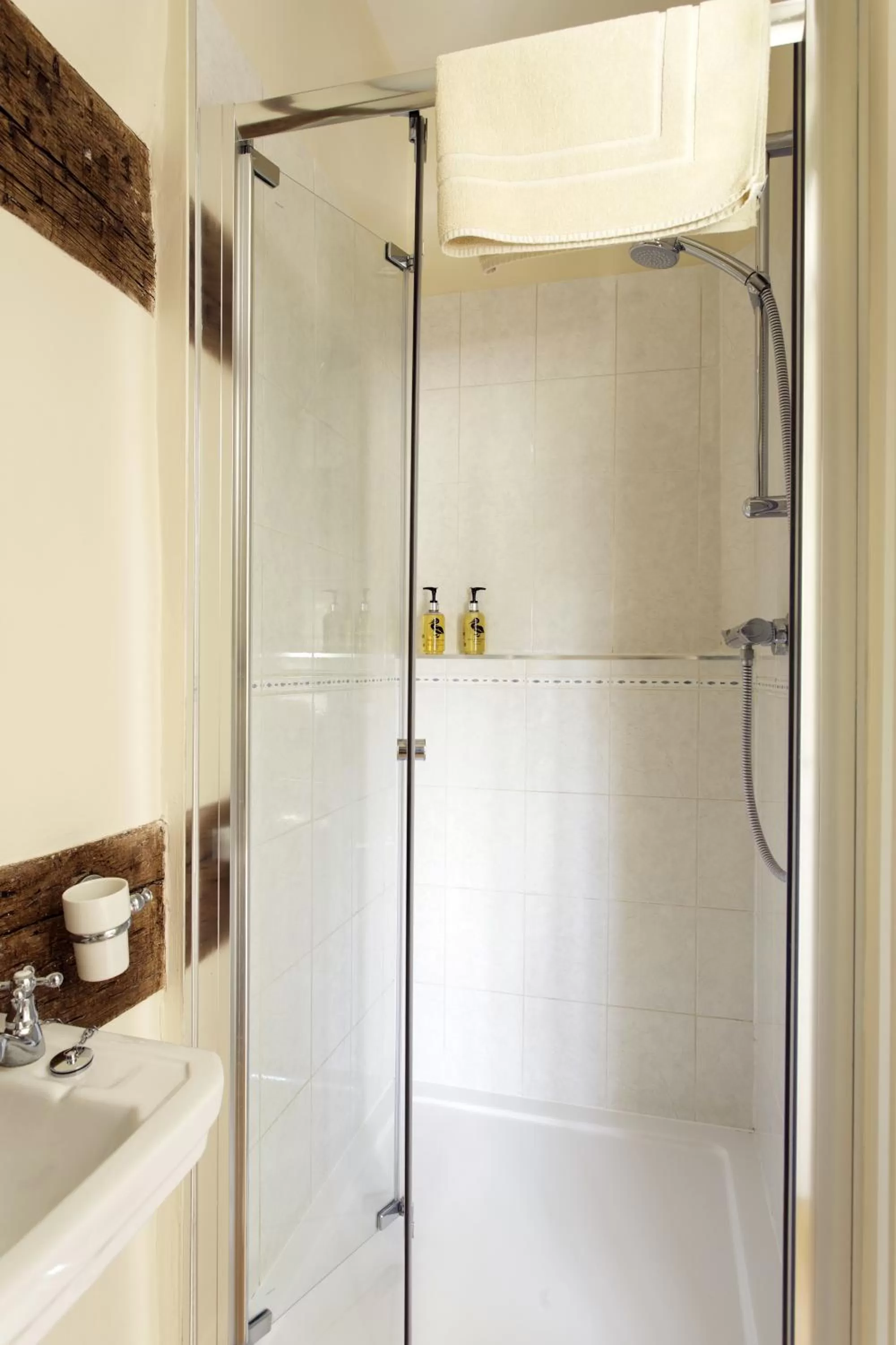 Bathroom in Church Farm B&B near Telford and Ironbridge