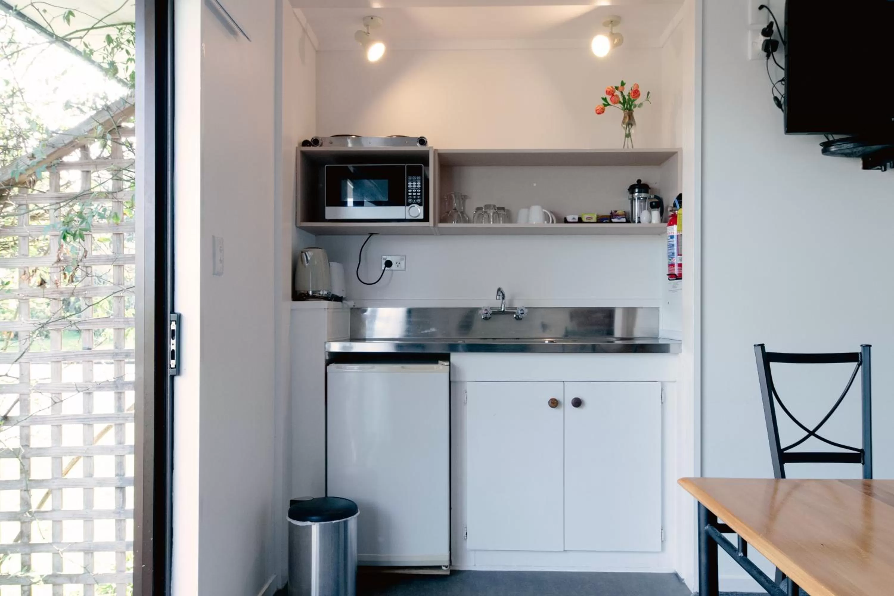 Kitchen or kitchenette in Aotearoa Lodge