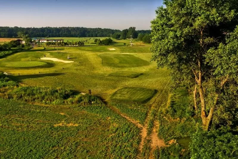 Golfcourse in Spa & Pool Apartment Hotel - Restaurant VILLA IVICA