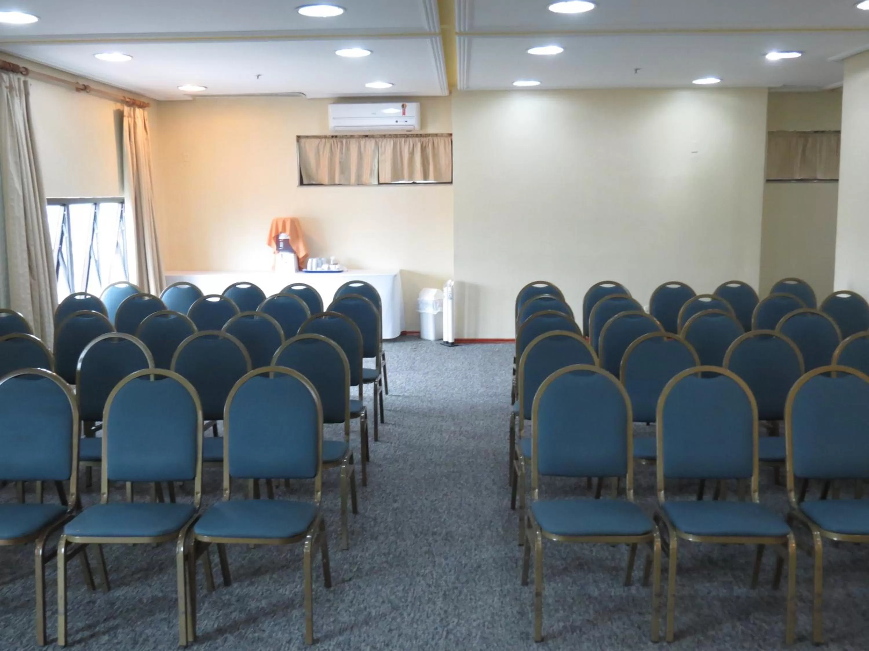 Business facilities in Carlton Plaza São José dos Campos