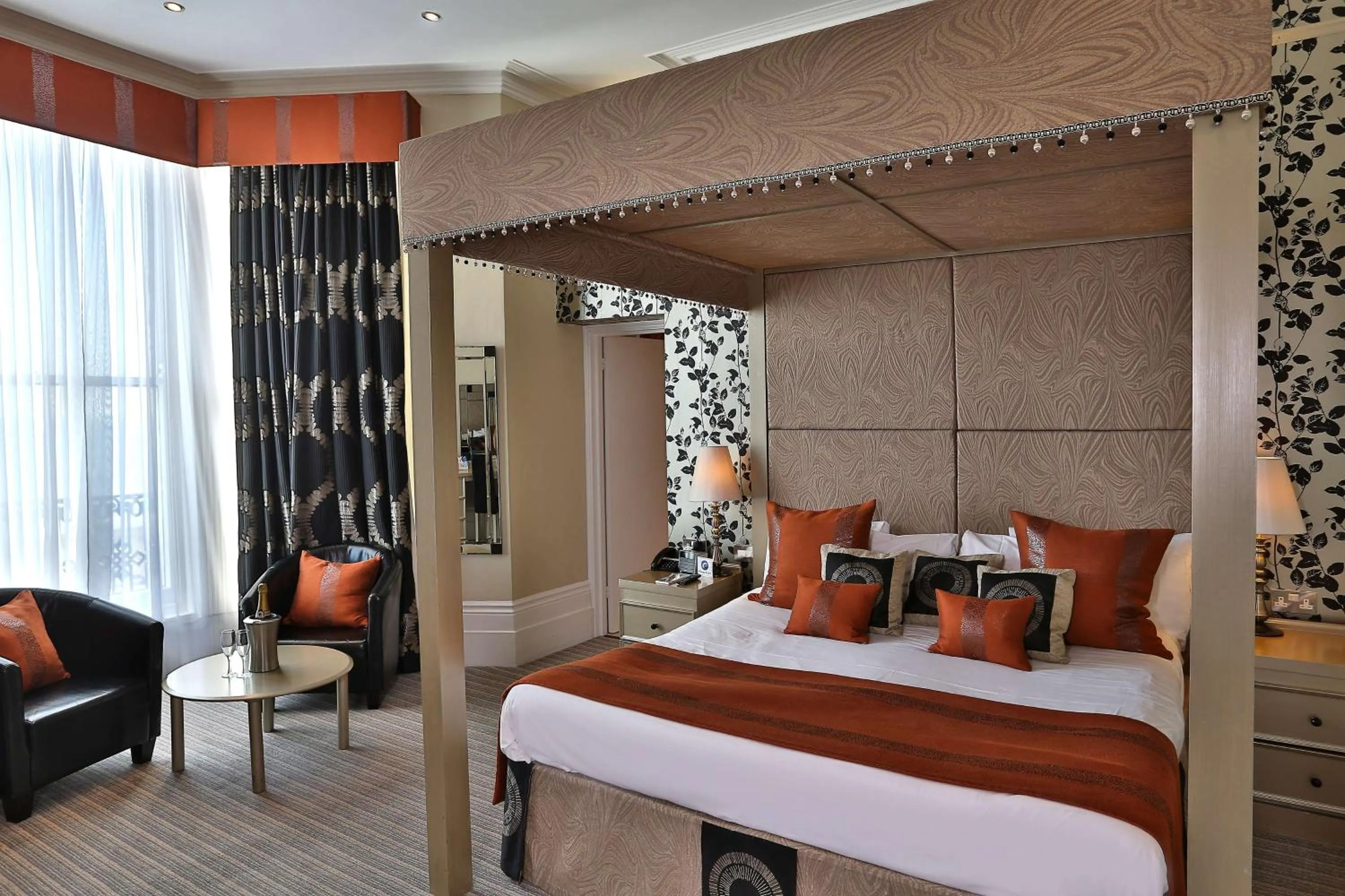 Photo of the whole room, Bed in Best Western York House Hotel