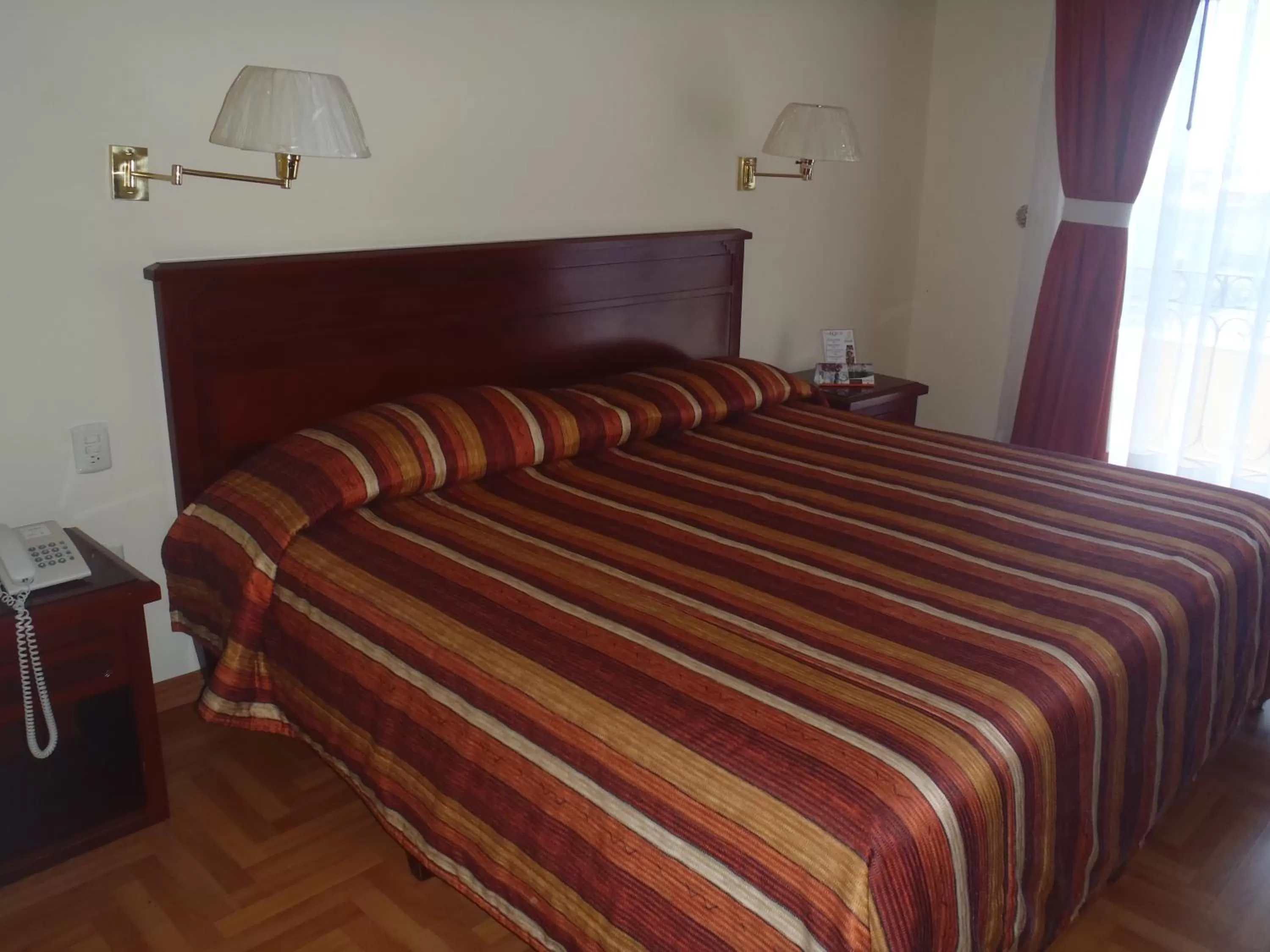 Photo of the whole room, Bed in Hotel Casa Real Tehuacan