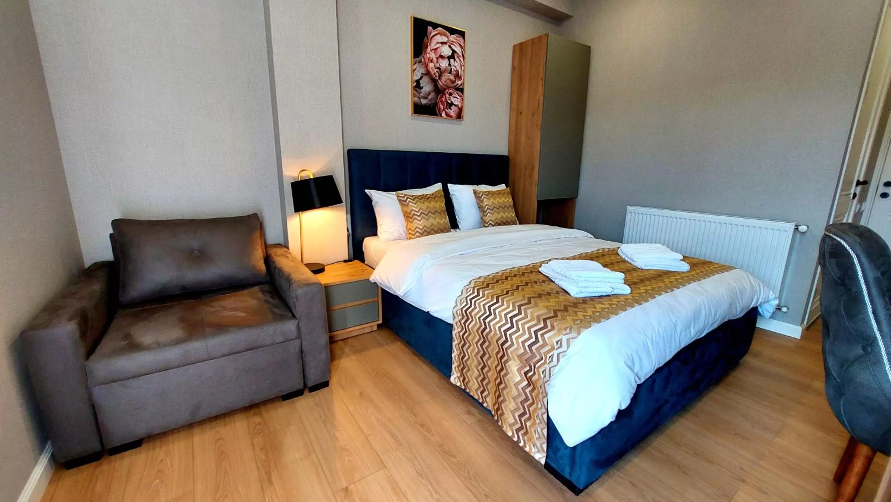 Bedroom, Bed in Falcon Boutique Hotel