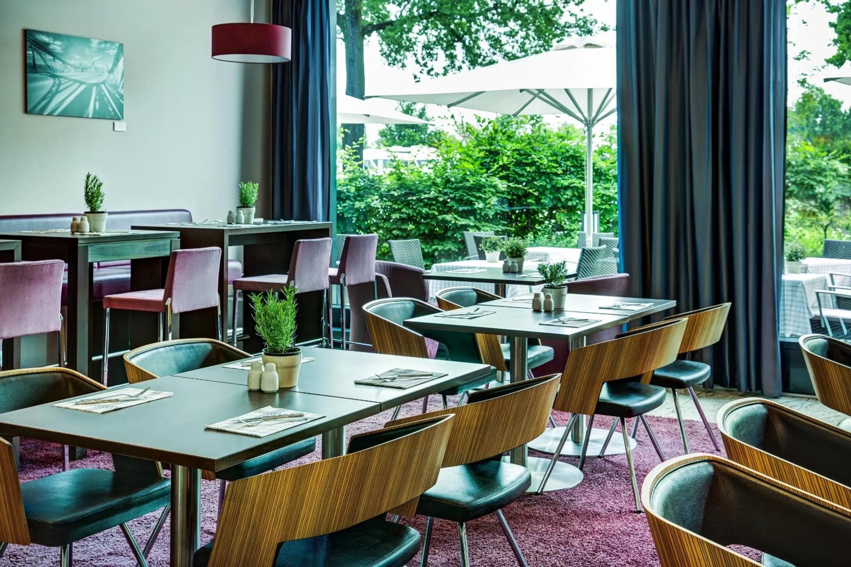 Restaurant/places to eat in IntercityHotel Berlin Airport Area North