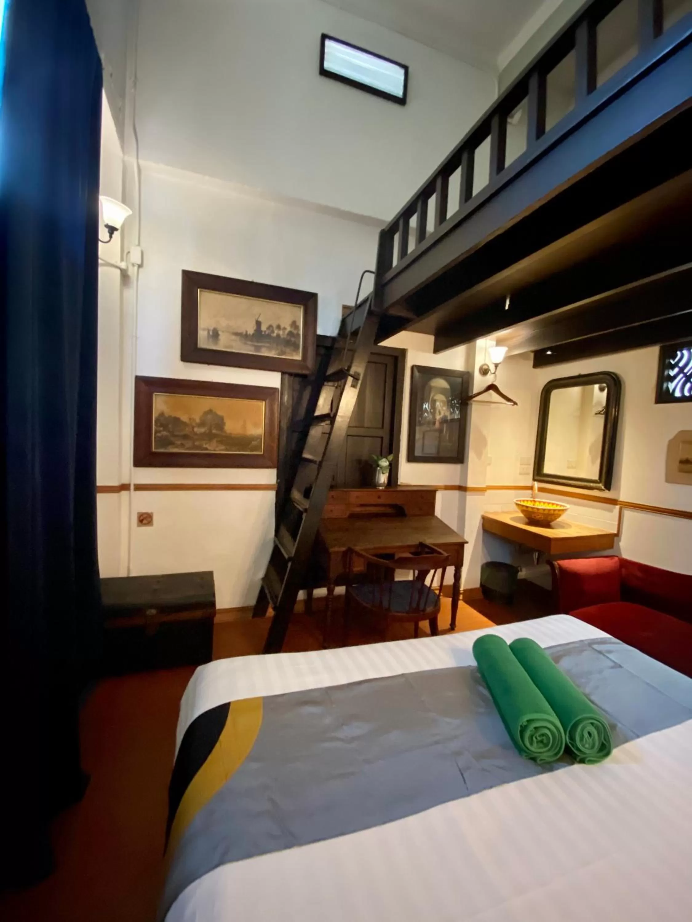 Bed in 103 - Bed and Brews