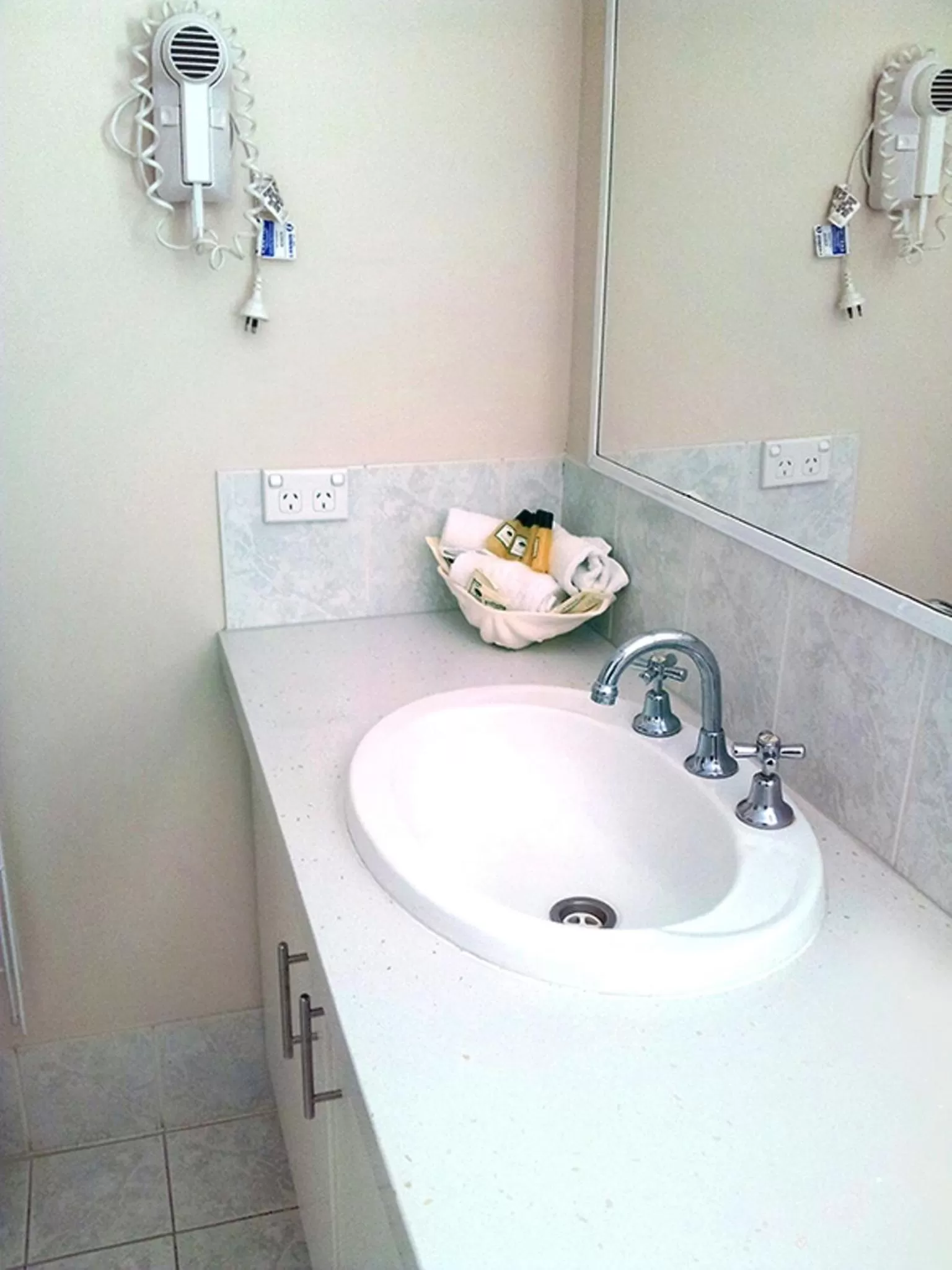 Bathroom in Shelly Bay Resort