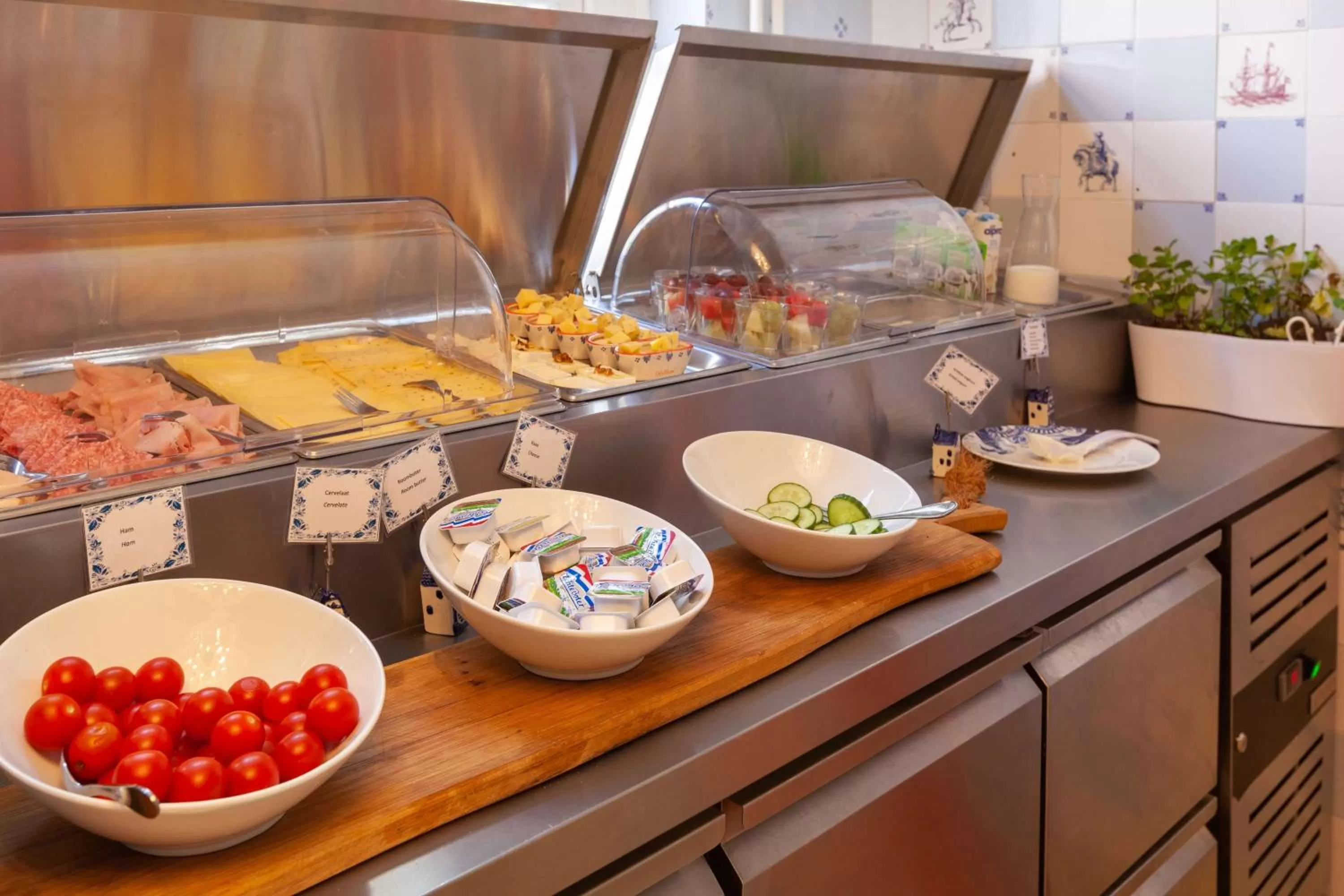 Breakfast in Grand Museum Hotel, BW Signature Collection