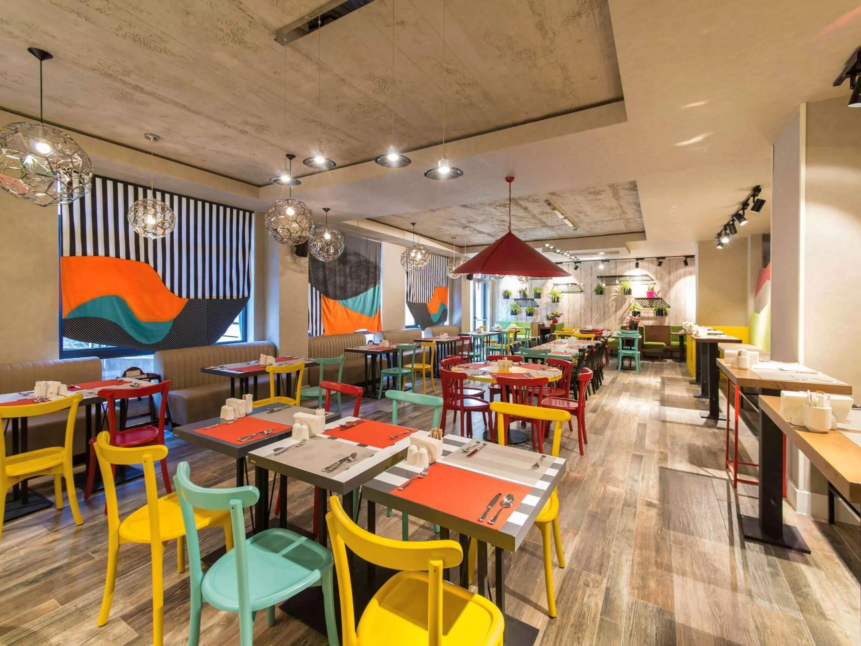 Restaurant/places to eat in ibis Styles Tbilisi Center