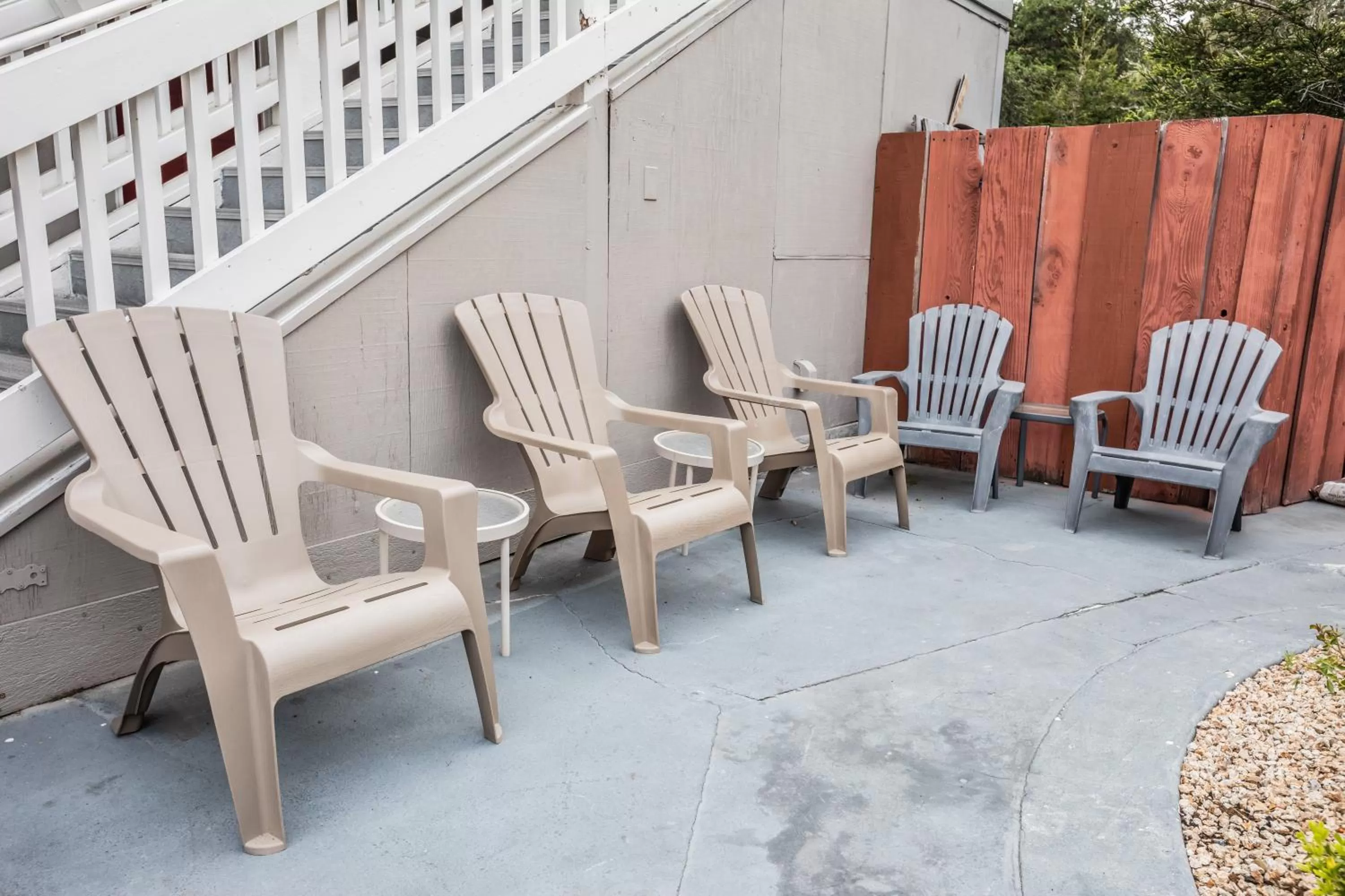 Garden in Pelican Inn