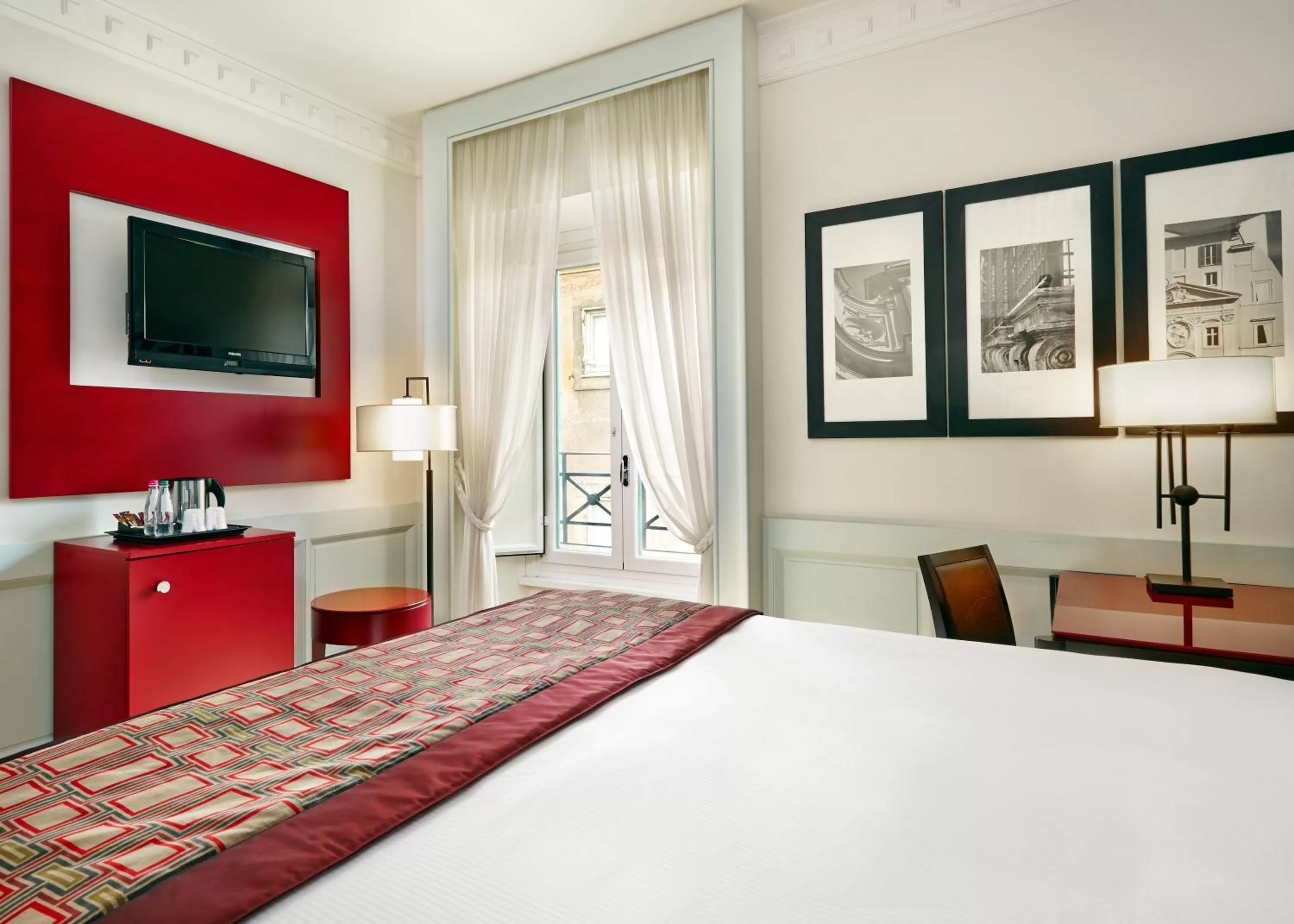 Photo of the whole room, Bed in Hotel Indigo Rome - St. George by IHG