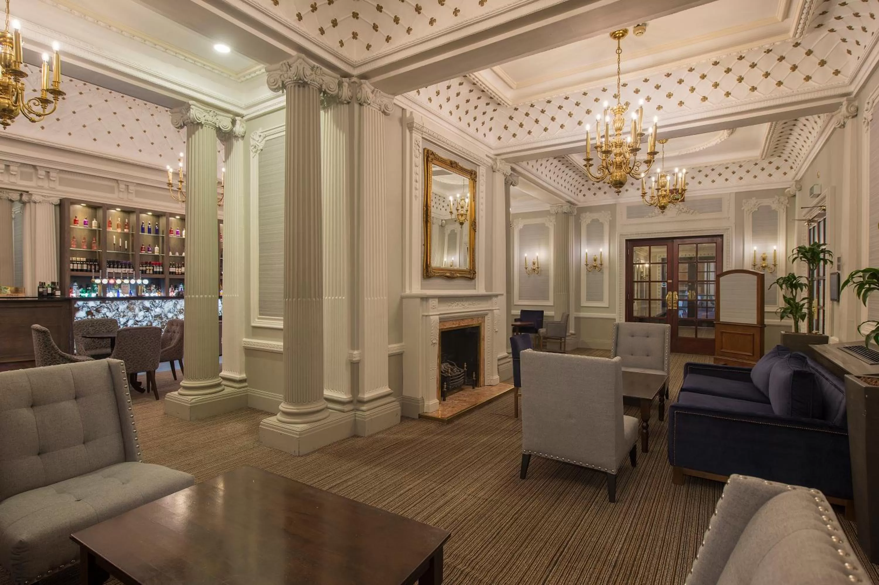 Lounge or bar in Crowne Plaza - Sheffield by IHG