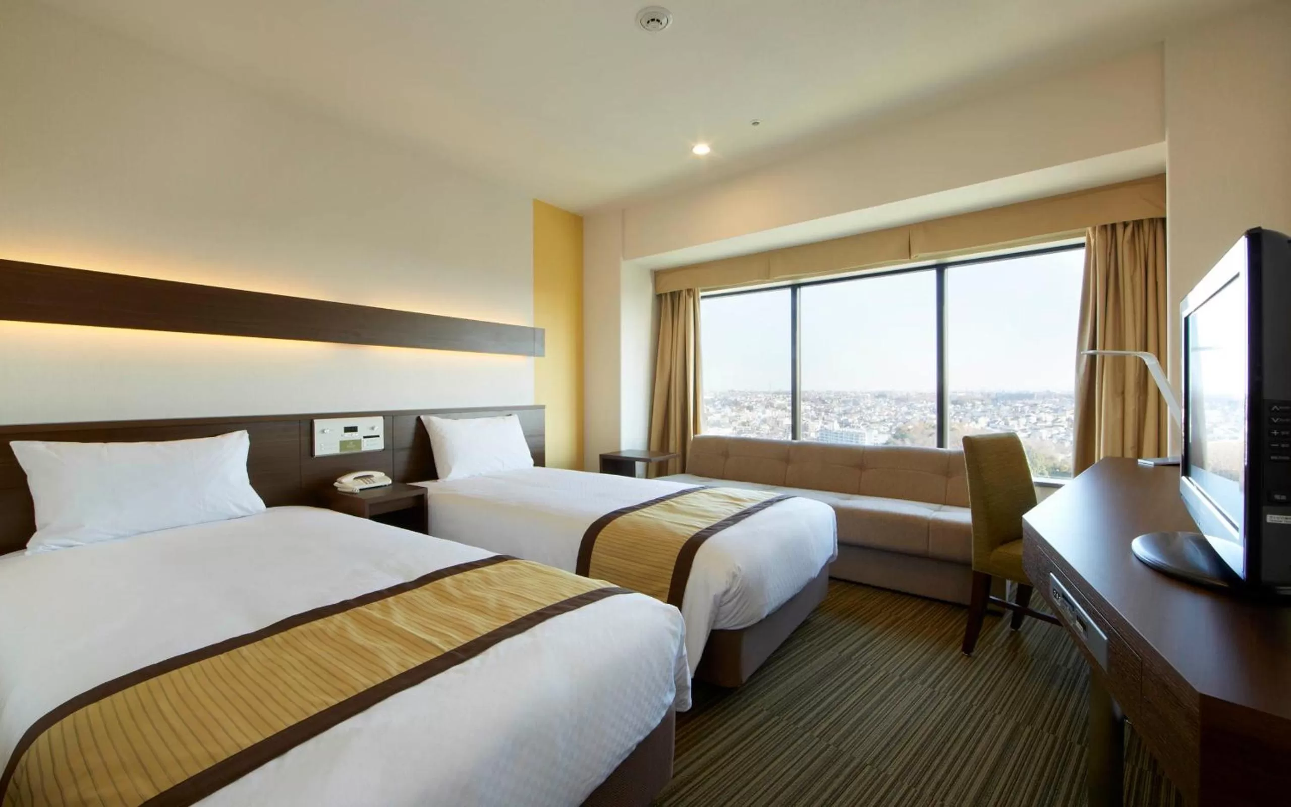 Photo of the whole room, Bed in Shin Yokohama Prince Hotel