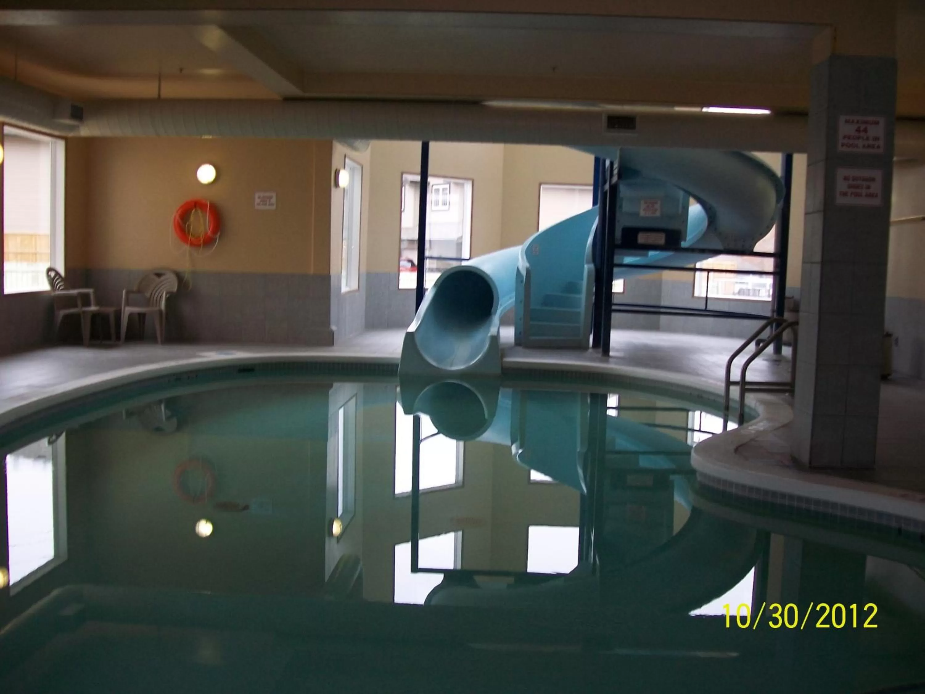 Swimming pool in Days Inn by Wyndham Moose Jaw