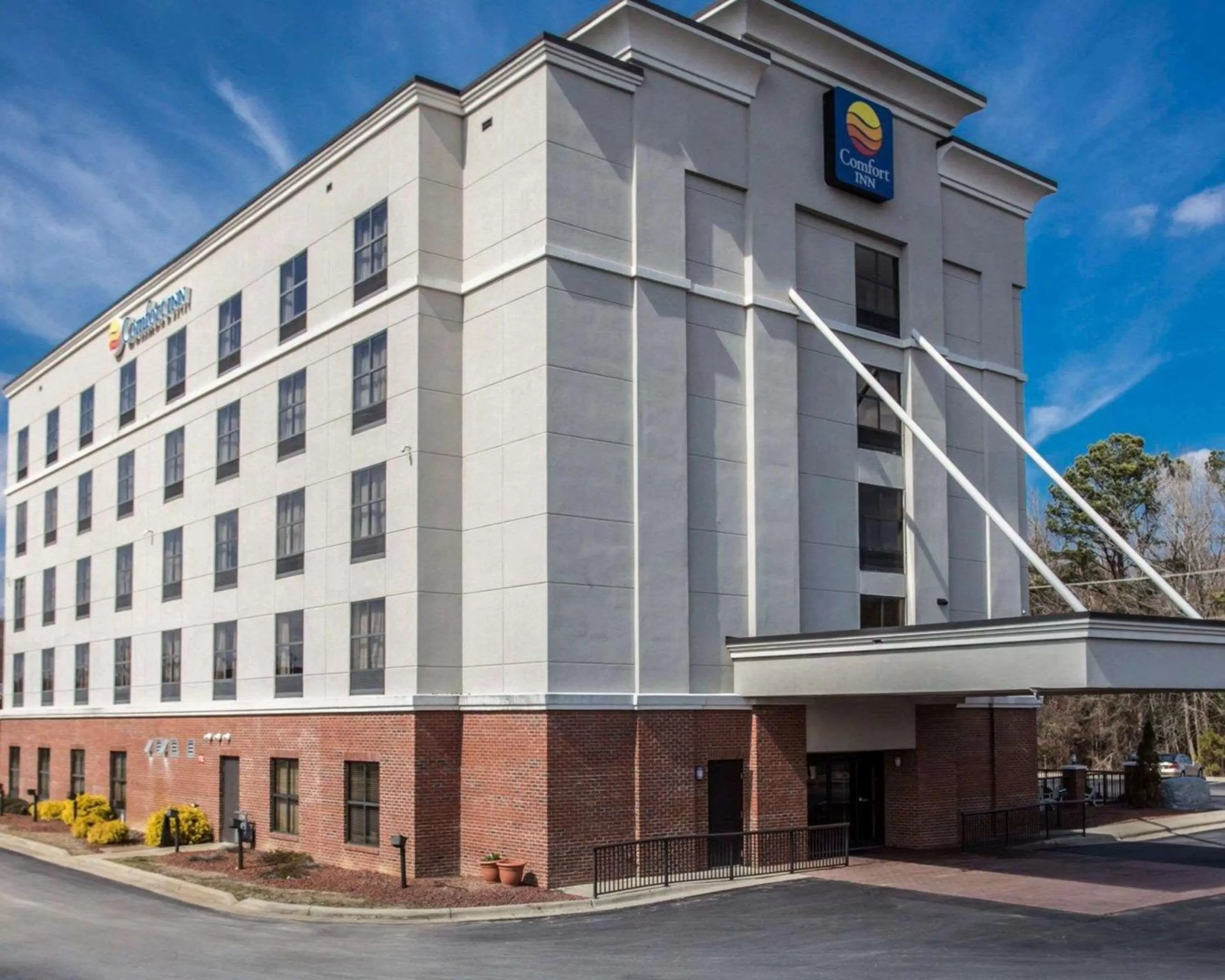 Property building in Comfort Inn & Suites Lumberton Central I-95