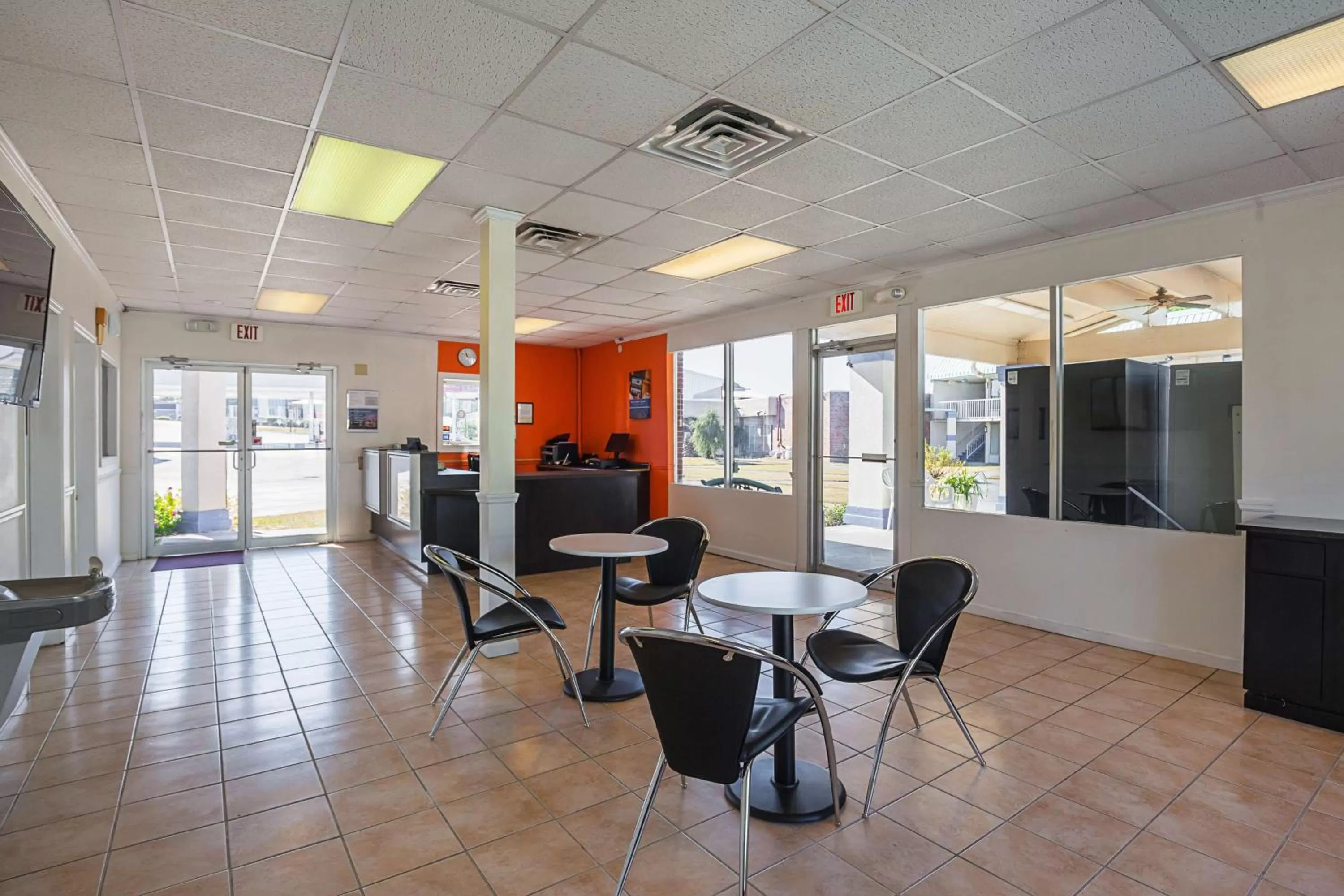 Lobby or reception in Motel 6-Tifton, GA